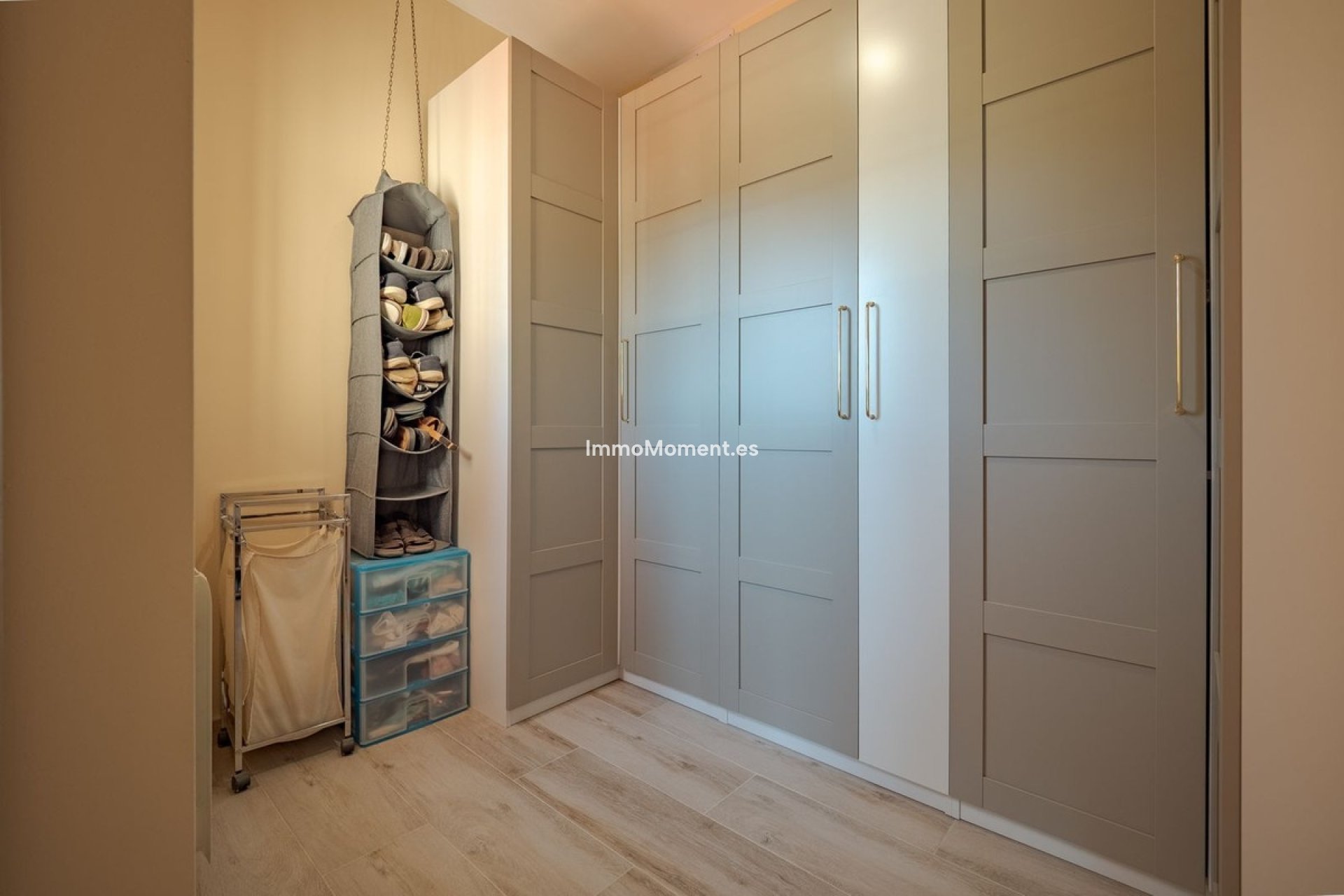 Resale - Villa - Inland  - Alhaurín el Grande Centro