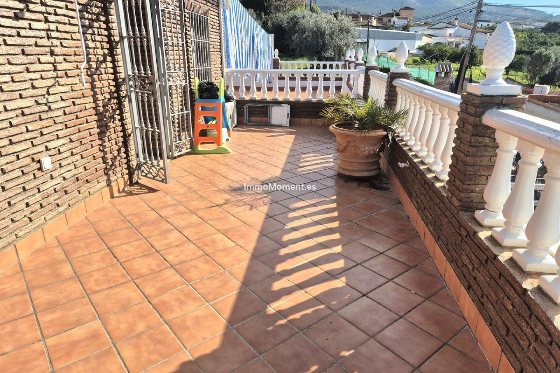 Resale - Villa - Inland  - Alhaurín el Grande Centro