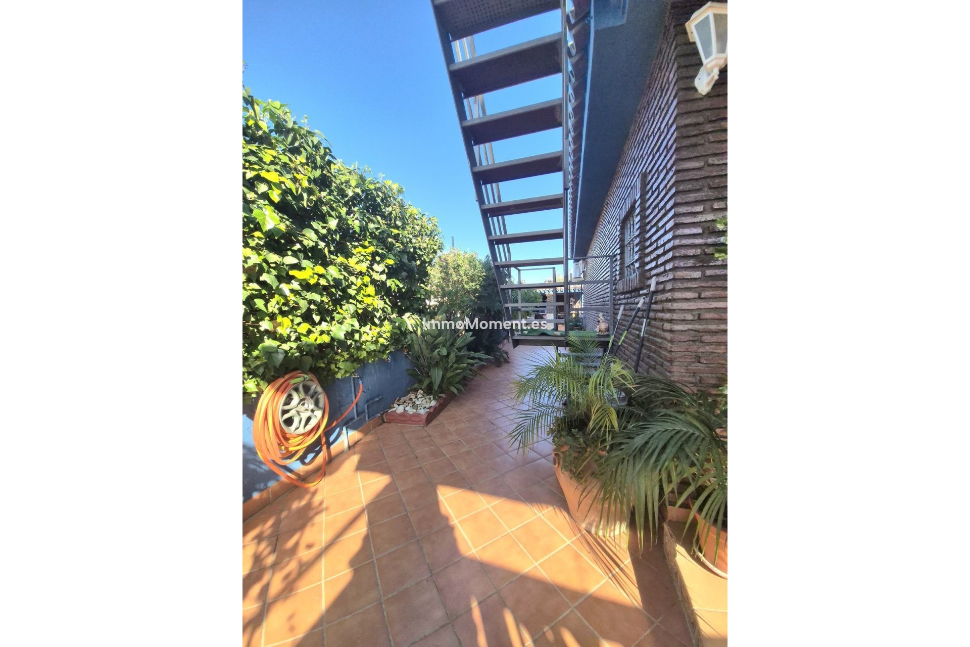 Resale - Villa - Inland  - Alhaurín el Grande Centro