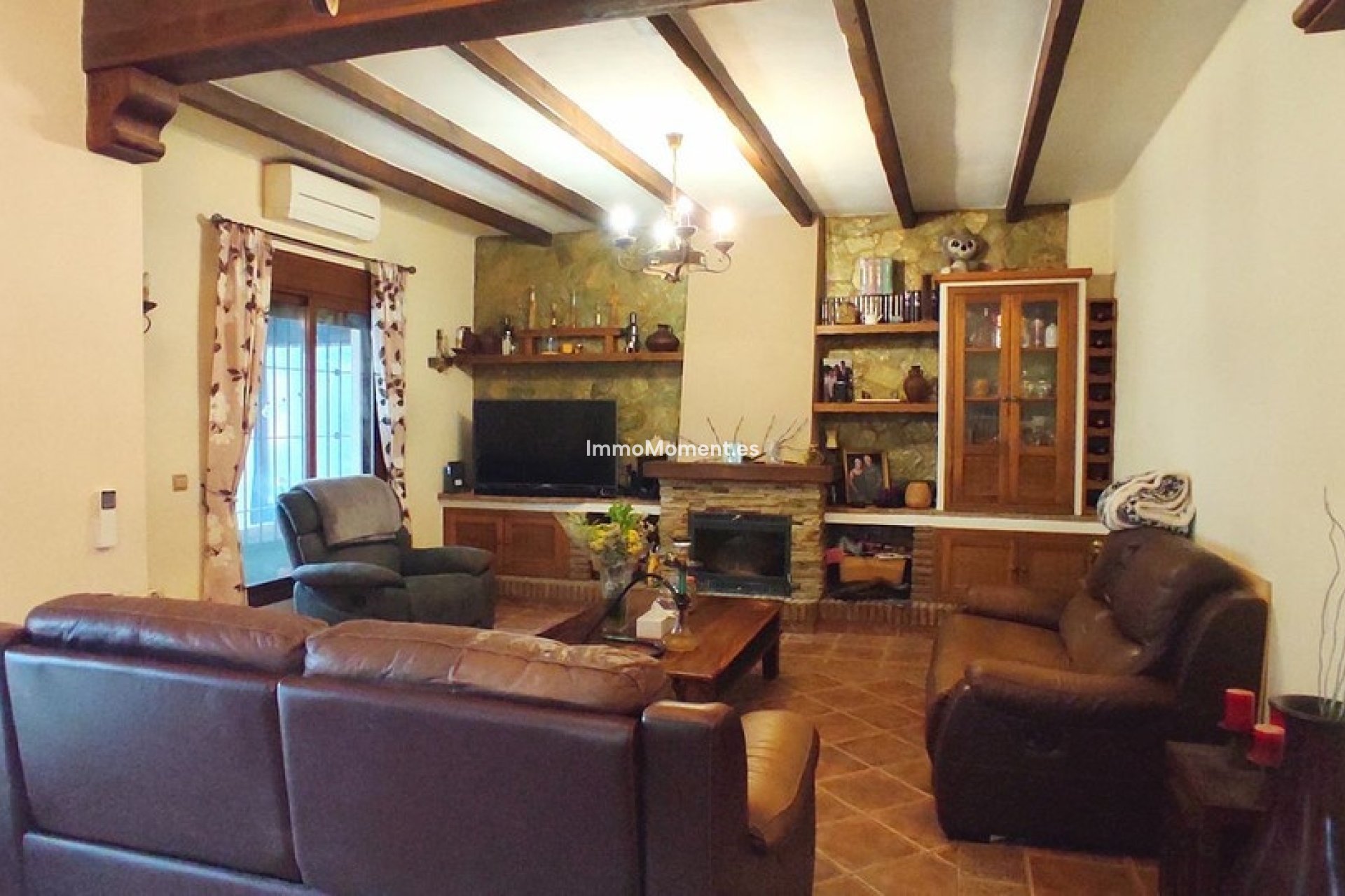 Resale - Villa - Inland  - Alhaurín el Grande Centro