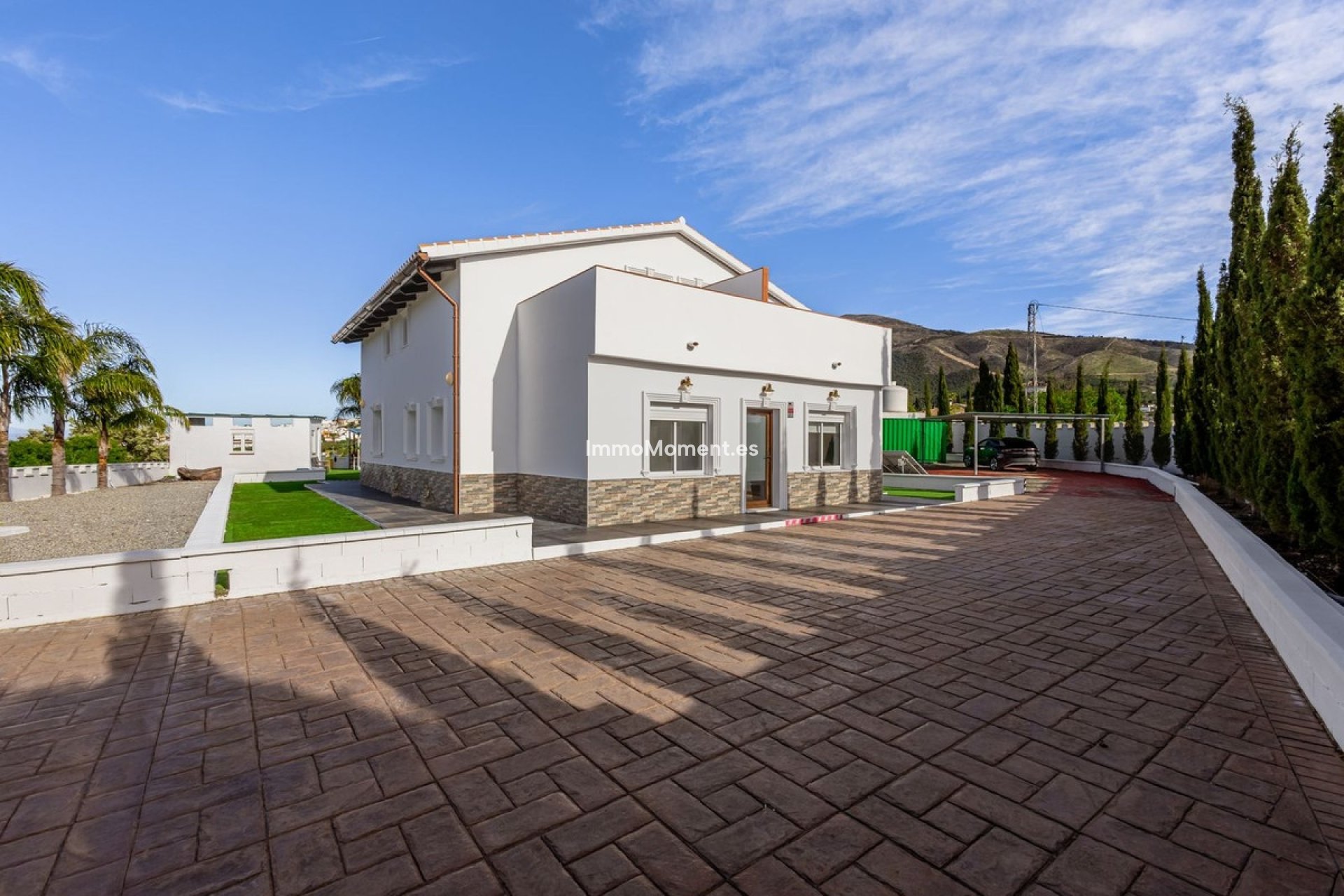 Resale - Villa - Inland  - Alhaurín el Grande Centro