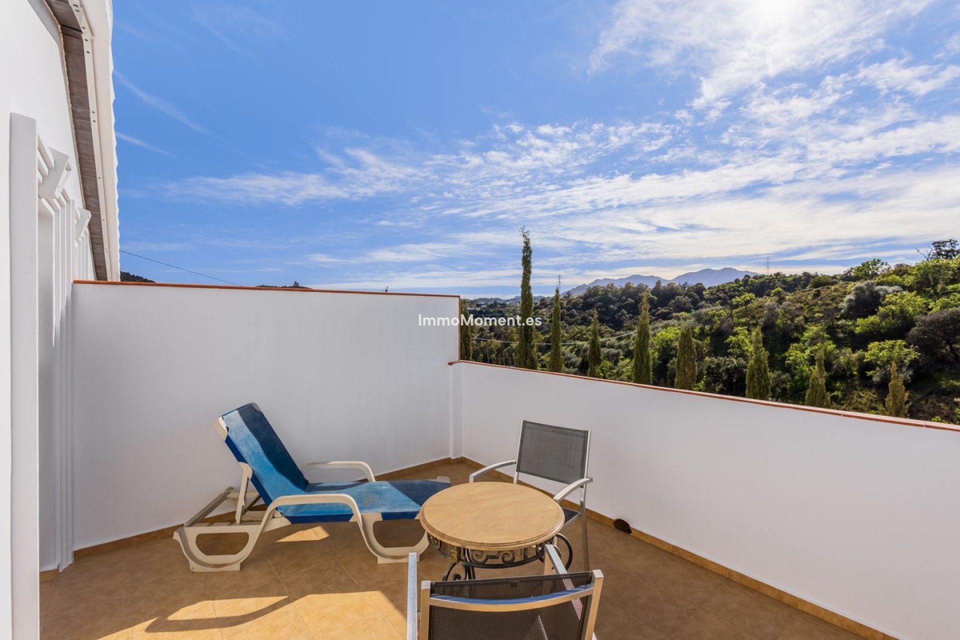 Resale - Villa - Inland  - Alhaurín el Grande Centro