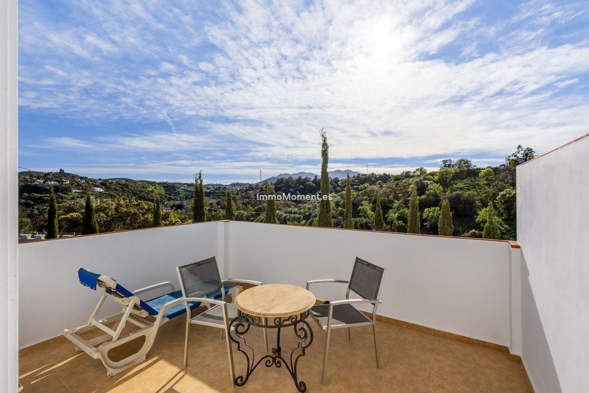 Resale - Villa - Inland  - Alhaurín el Grande Centro