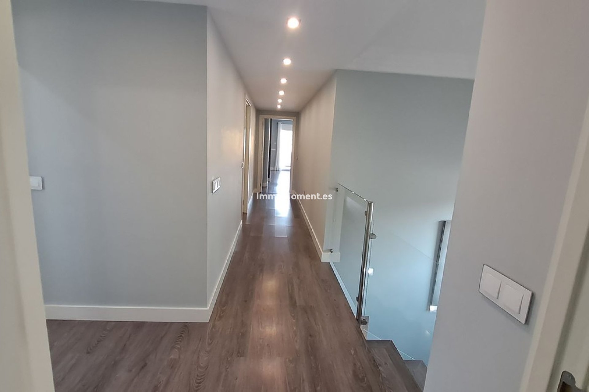 Resale - Villa - Inland  - Alhaurín el Grande Centro