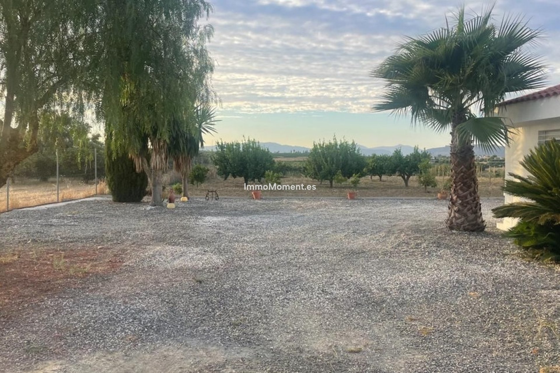 Resale - Villa - Inland  - Alhaurín el Grande Centro