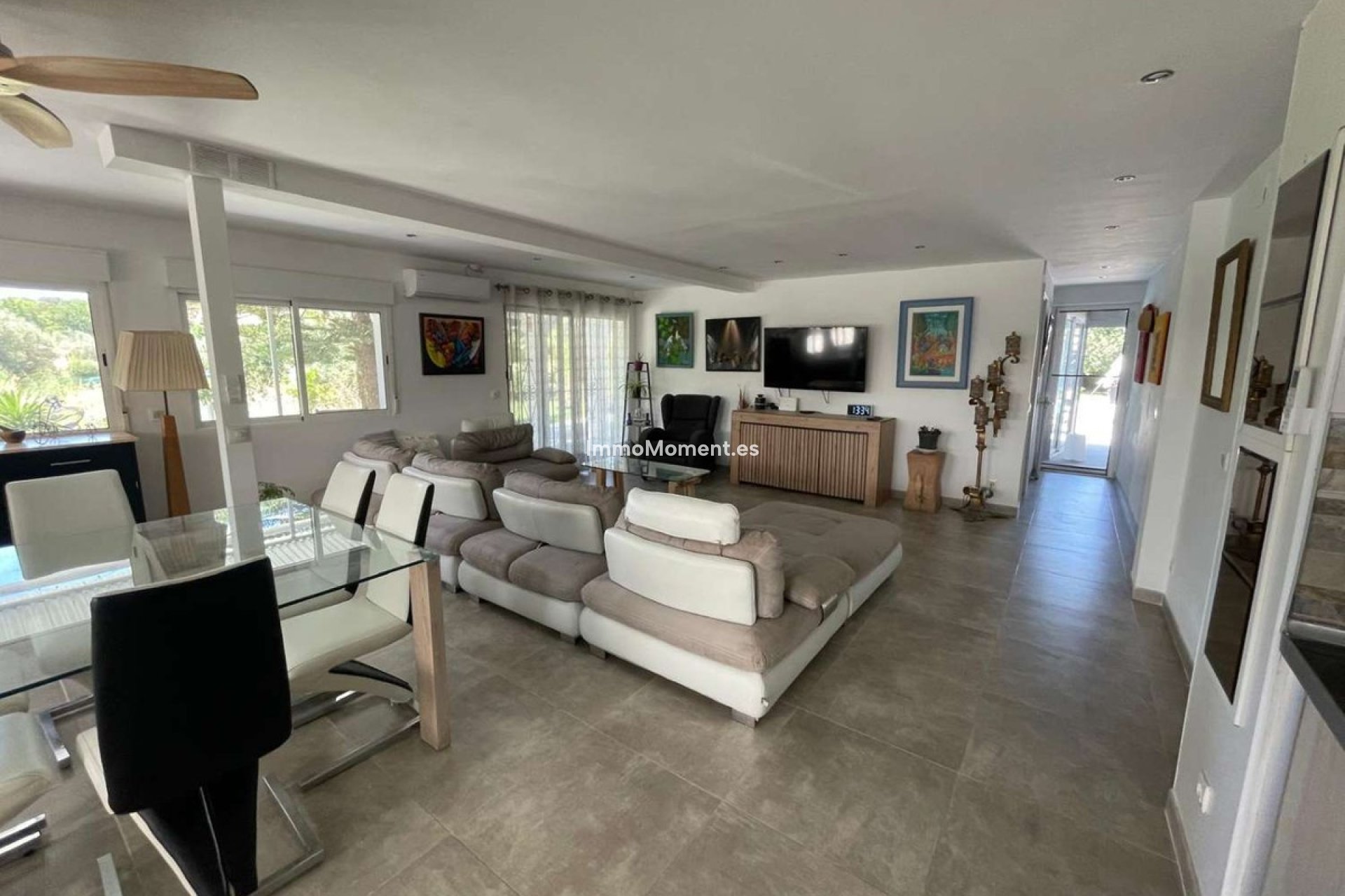 Resale - Villa - Inland  - Alhaurín el Grande Centro