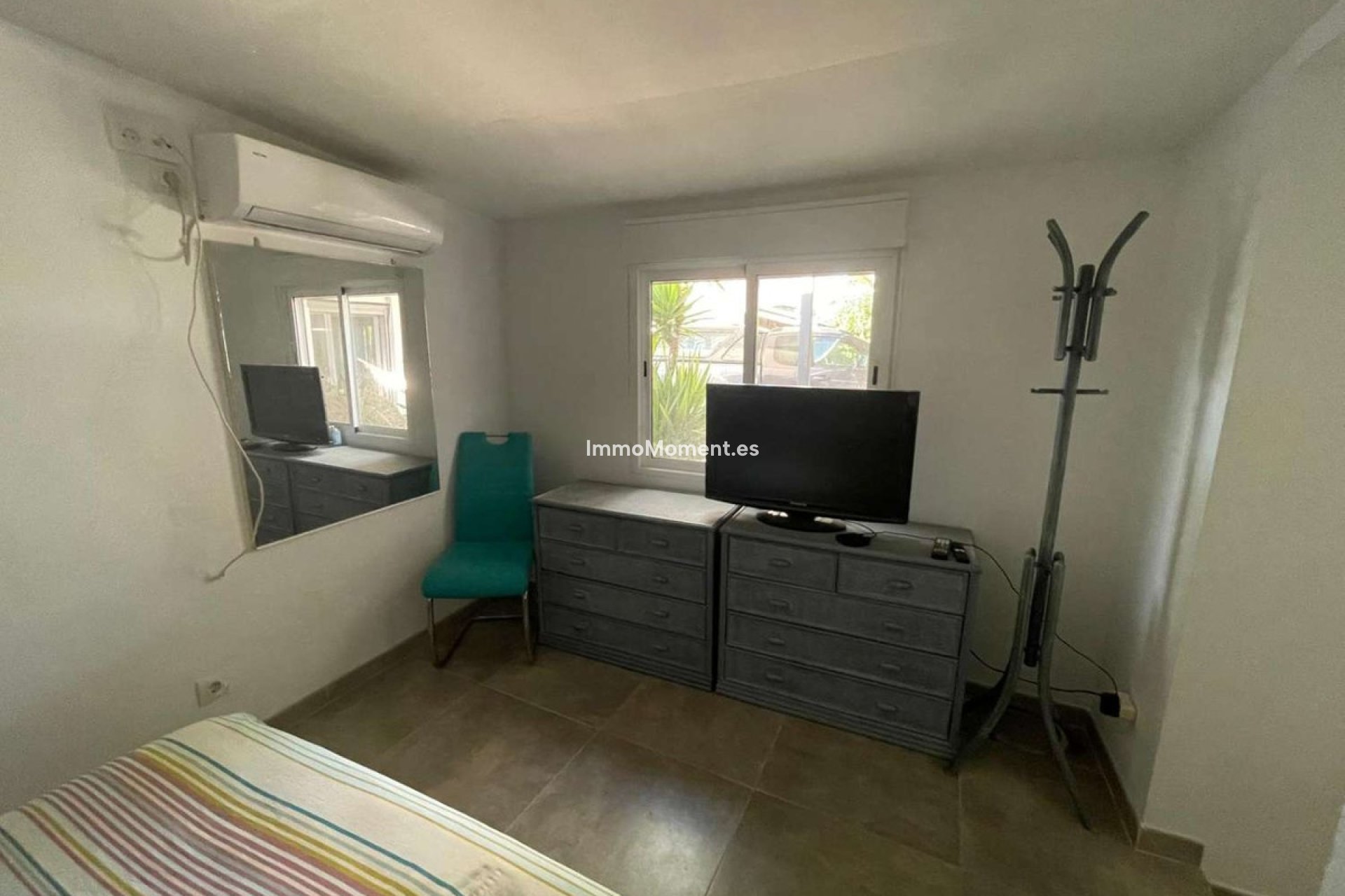 Resale - Villa - Inland  - Alhaurín el Grande Centro