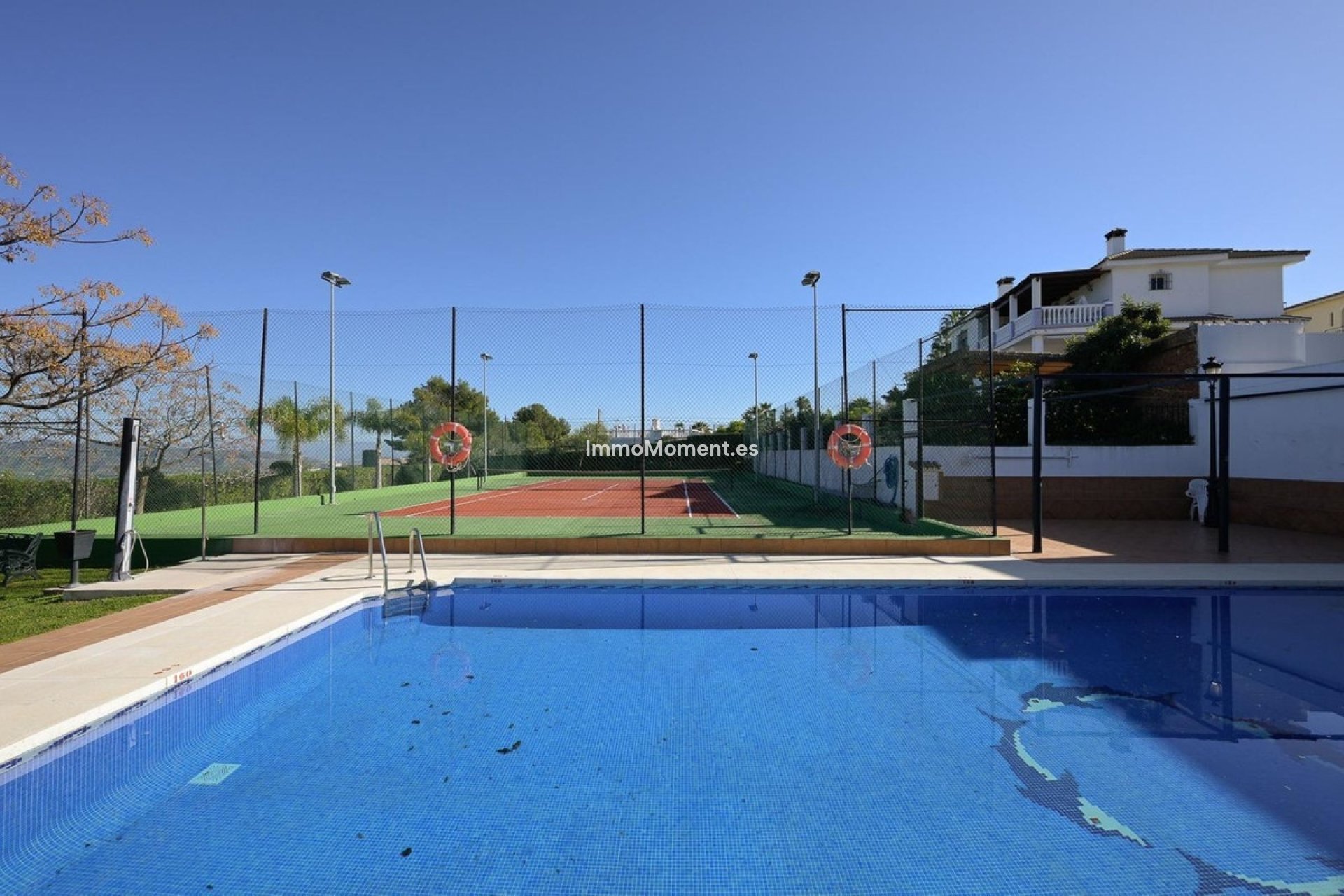 Resale - Villa - Inland  - Alhaurín el Grande Centro