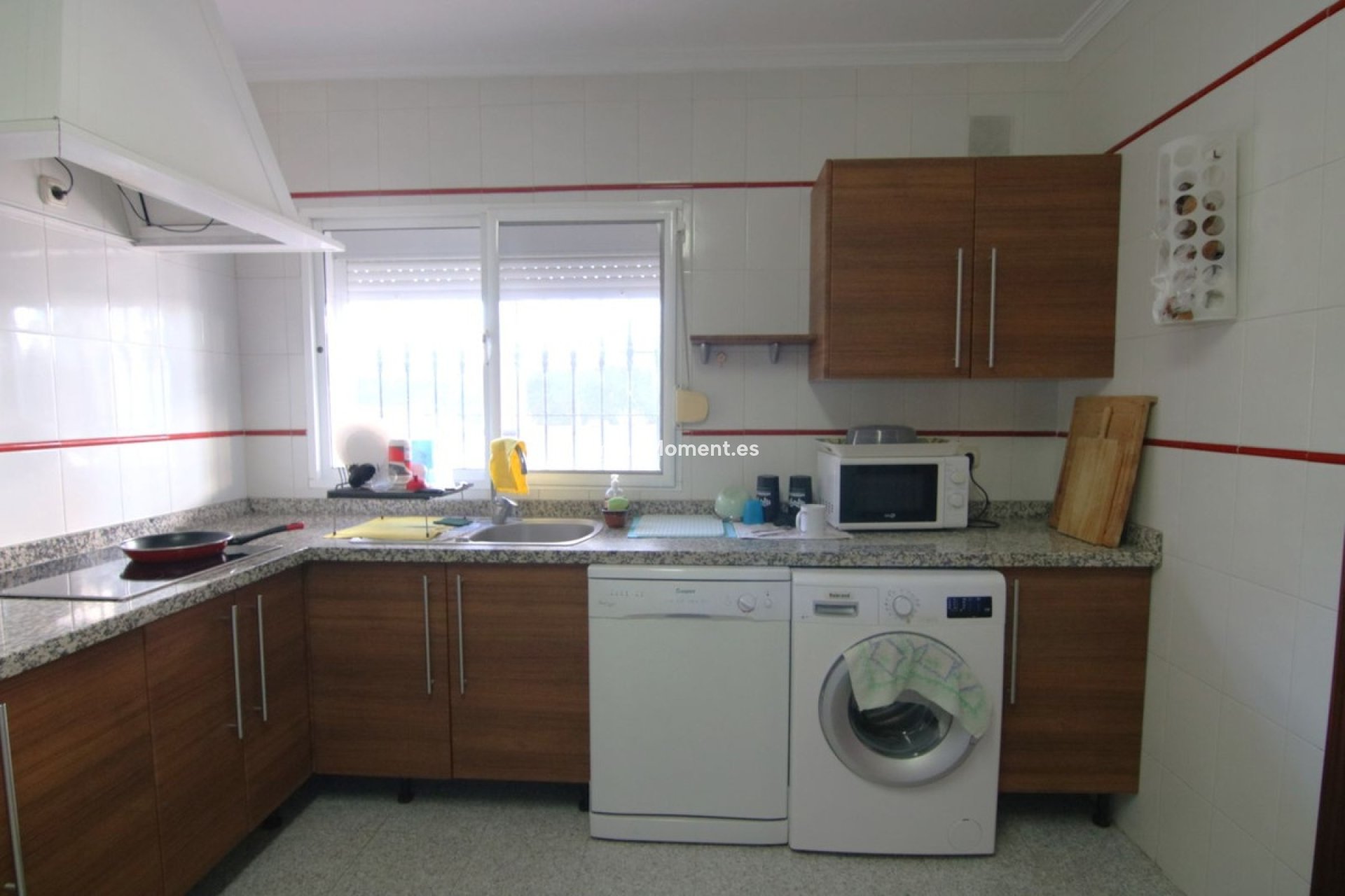 Resale - Villa - Inland  - Alhaurín el Grande Centro