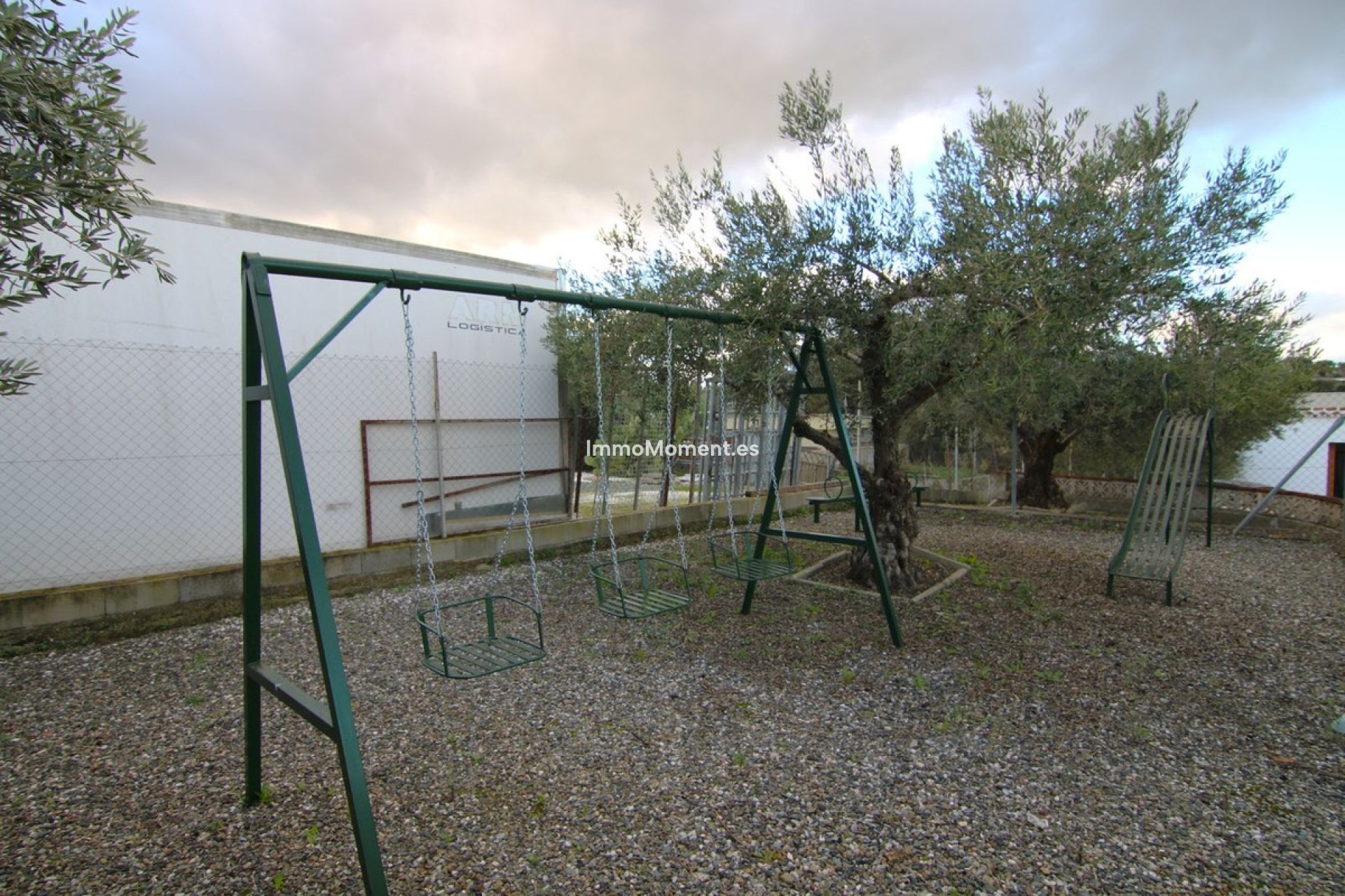 Resale - Villa - Inland  - Alhaurín el Grande Centro