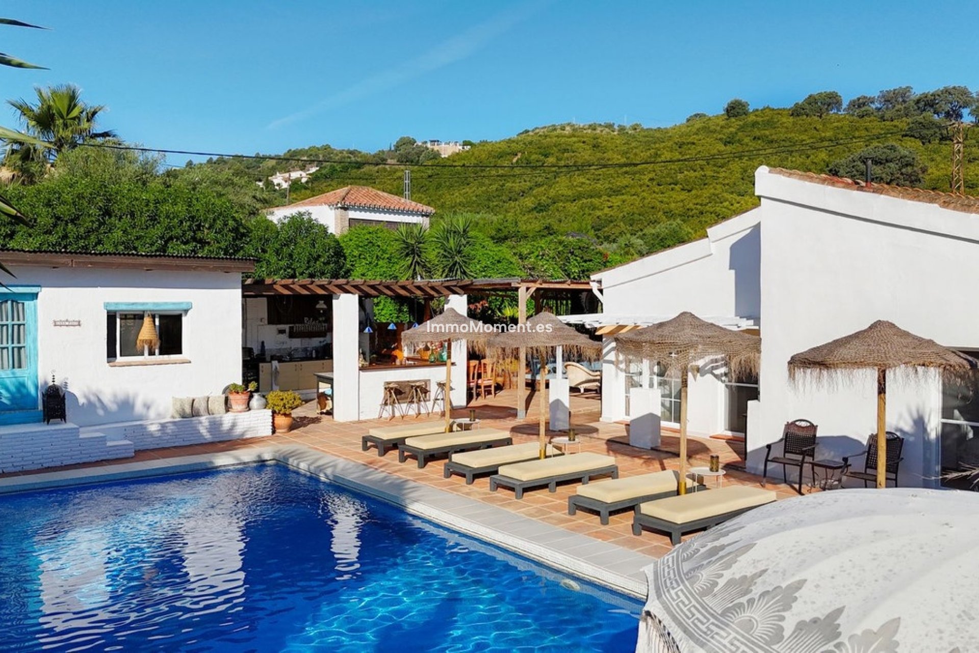 Resale - Villa - Inland  - Alhaurín el Grande Centro