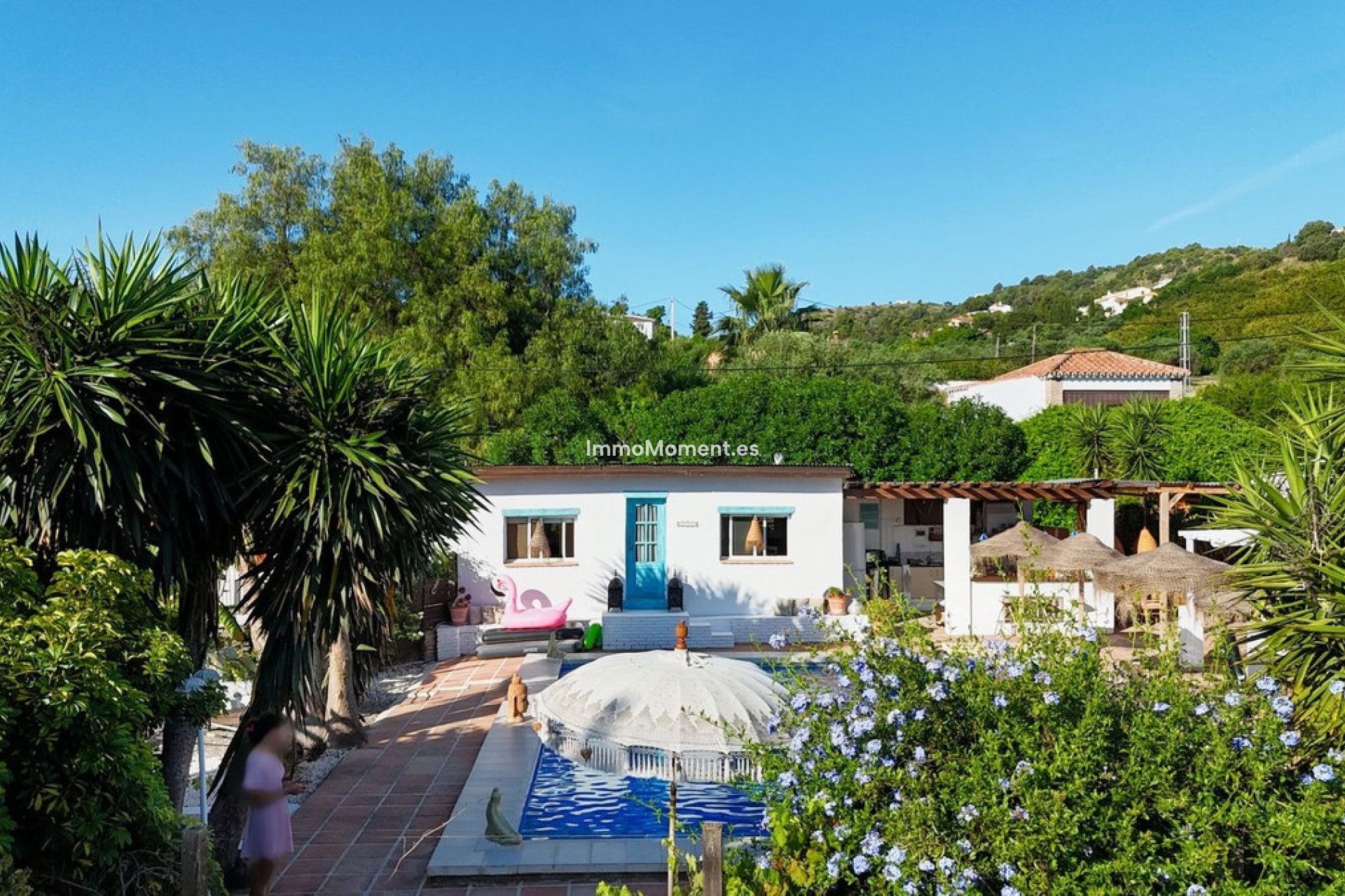 Resale - Villa - Inland  - Alhaurín el Grande Centro