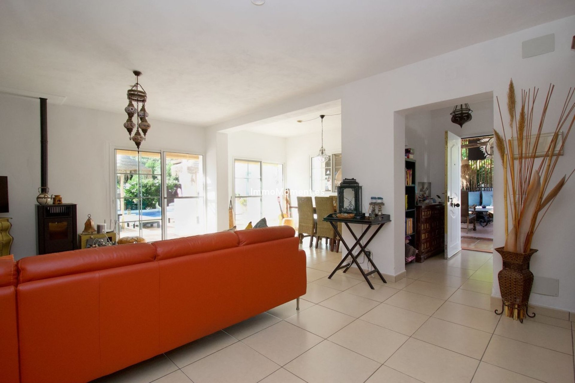 Resale - Villa - Inland  - Alhaurín el Grande Centro