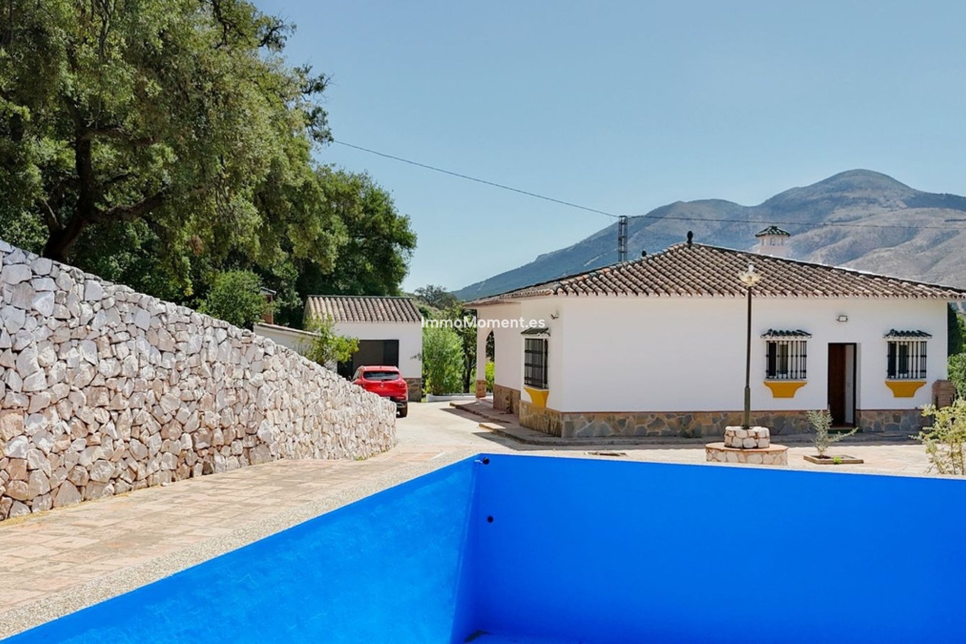 Resale - Villa - Inland  - Alhaurín el Grande Centro