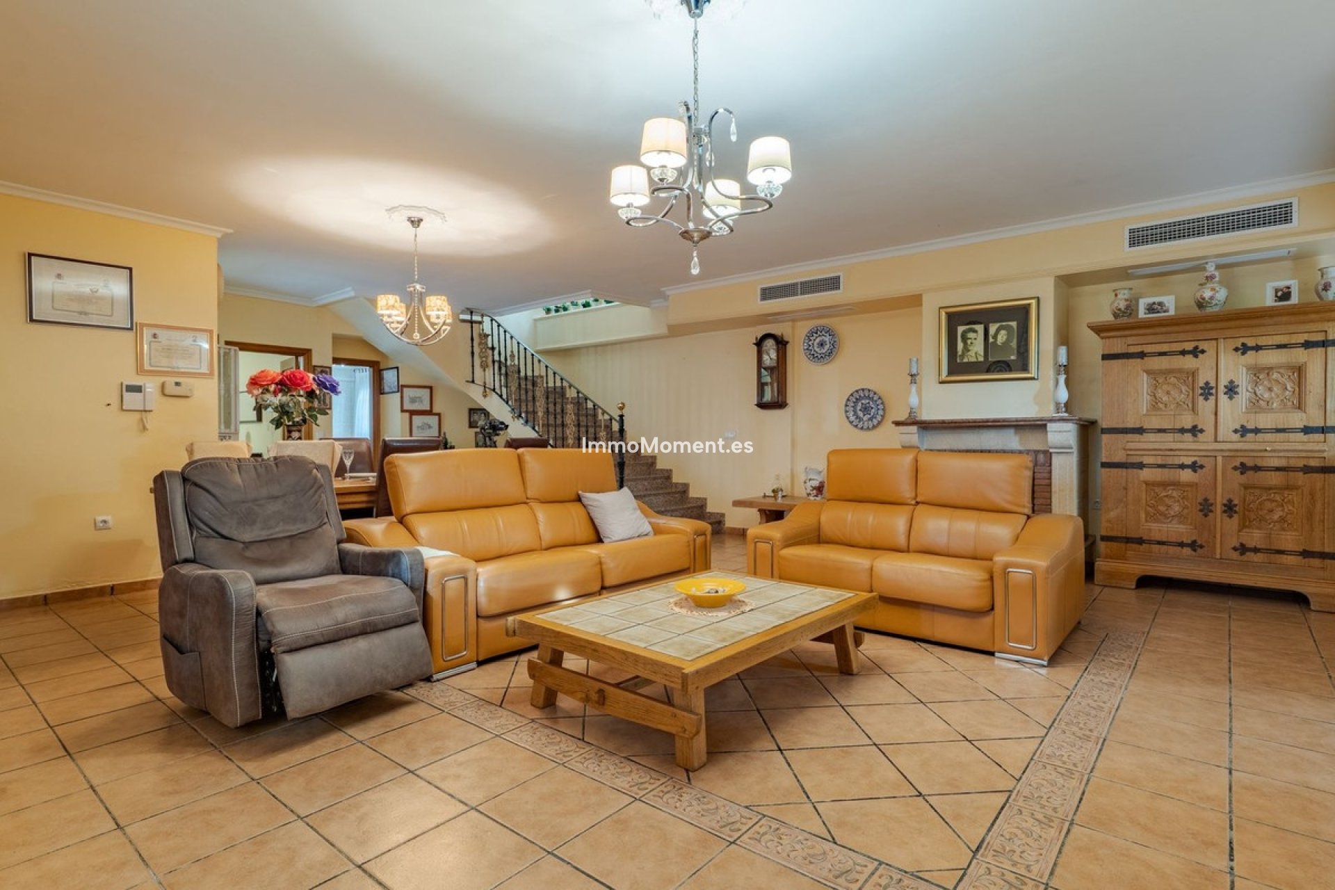 Resale - Villa - Inland  - Alhaurín el Grande Centro