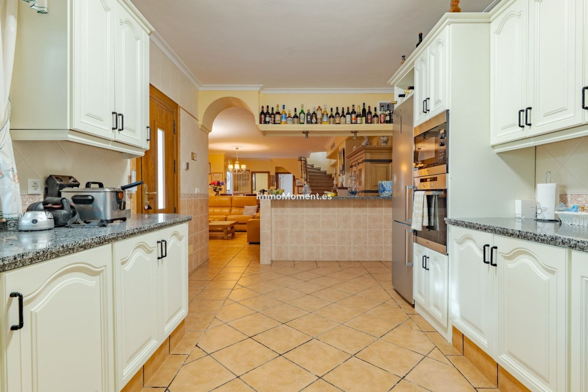 Resale - Villa - Inland  - Alhaurín el Grande Centro