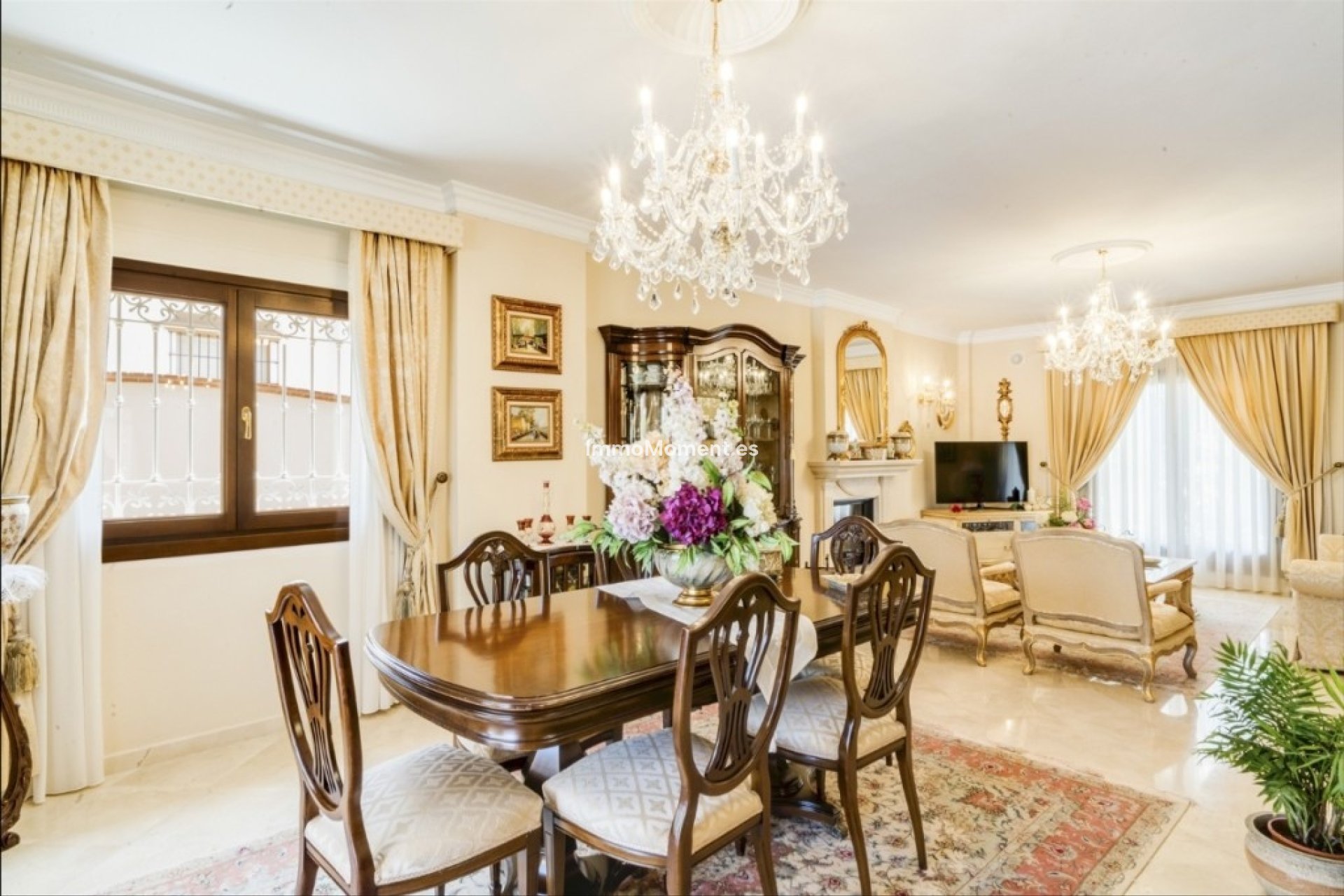 Resale - Villa - Inland  - Alhaurín el Grande Centro