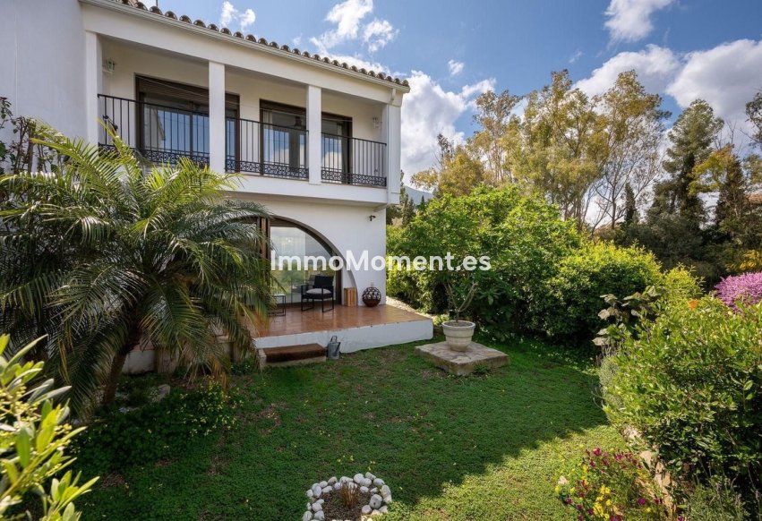 Resale - Villa - Inland  - Alhaurín el Grande Centro