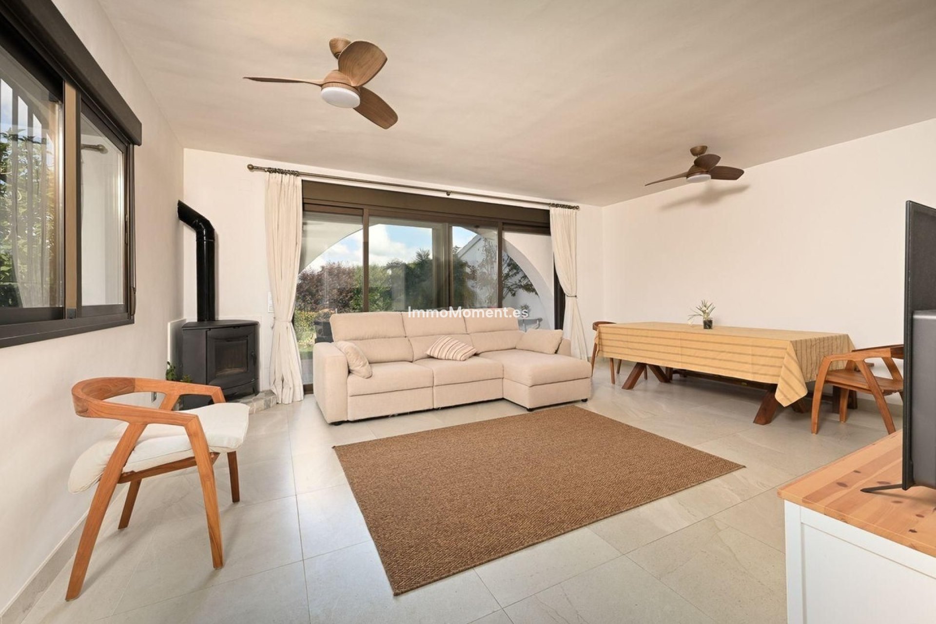 Resale - Villa - Inland  - Alhaurín el Grande Centro