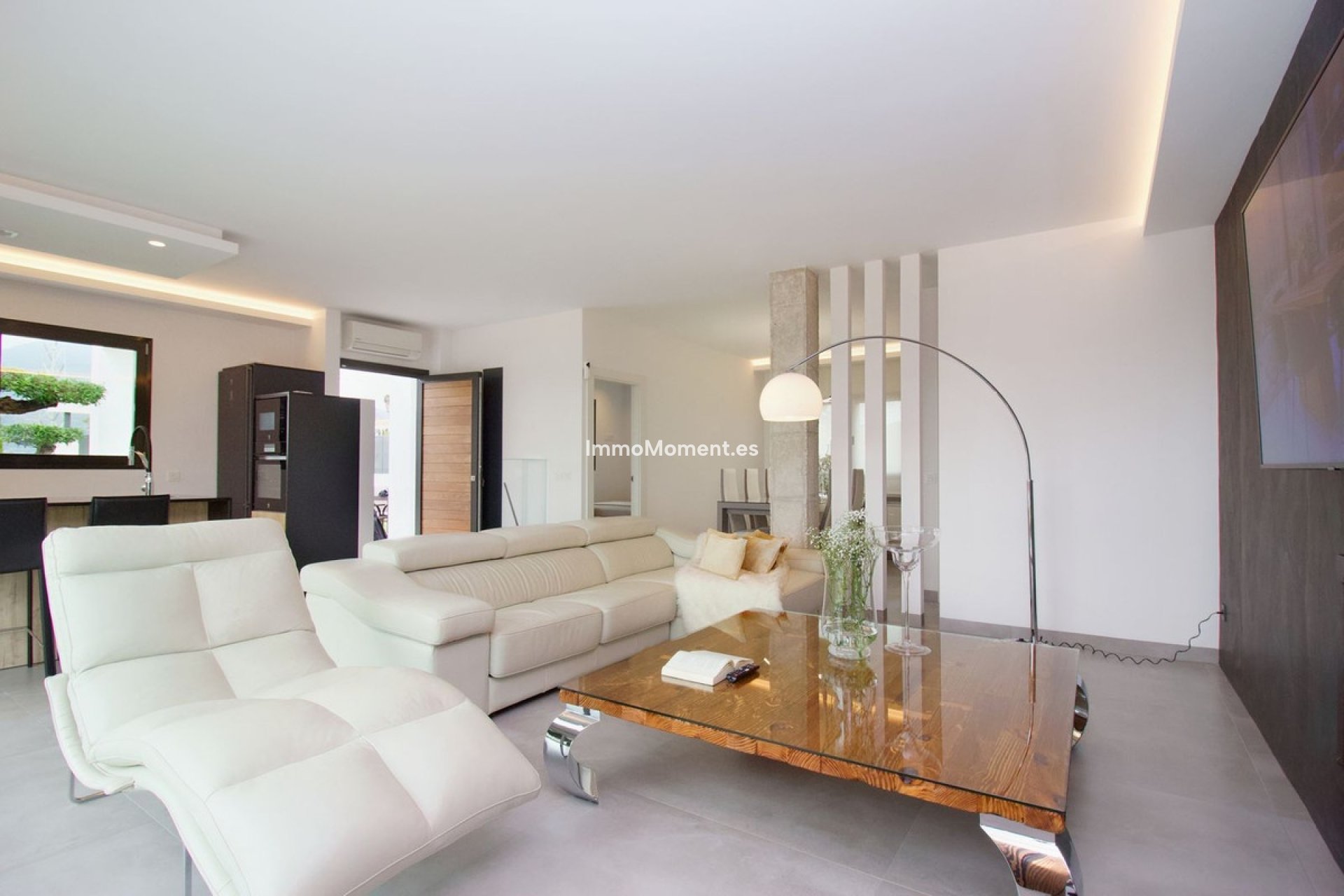 Resale - Villa - Inland  - Alhaurín el Grande Centro