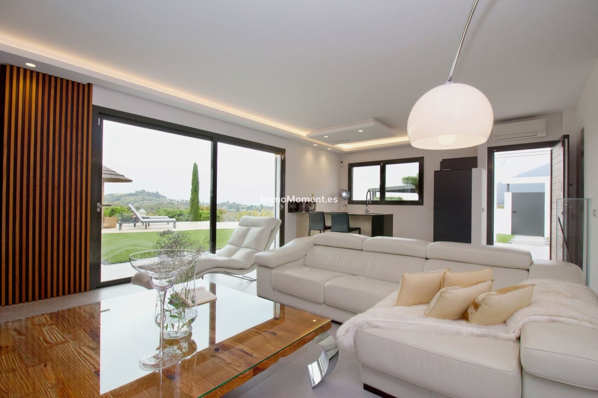 Resale - Villa - Inland  - Alhaurín el Grande Centro