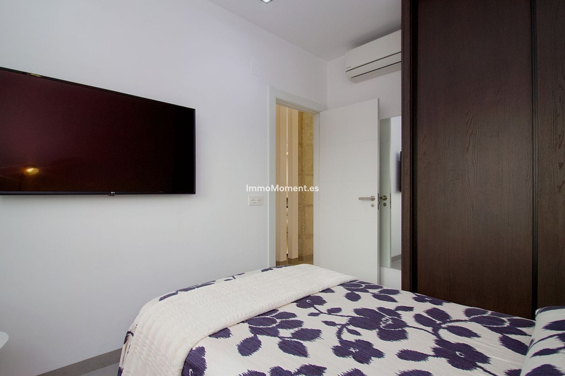 Resale - Villa - Inland  - Alhaurín el Grande Centro