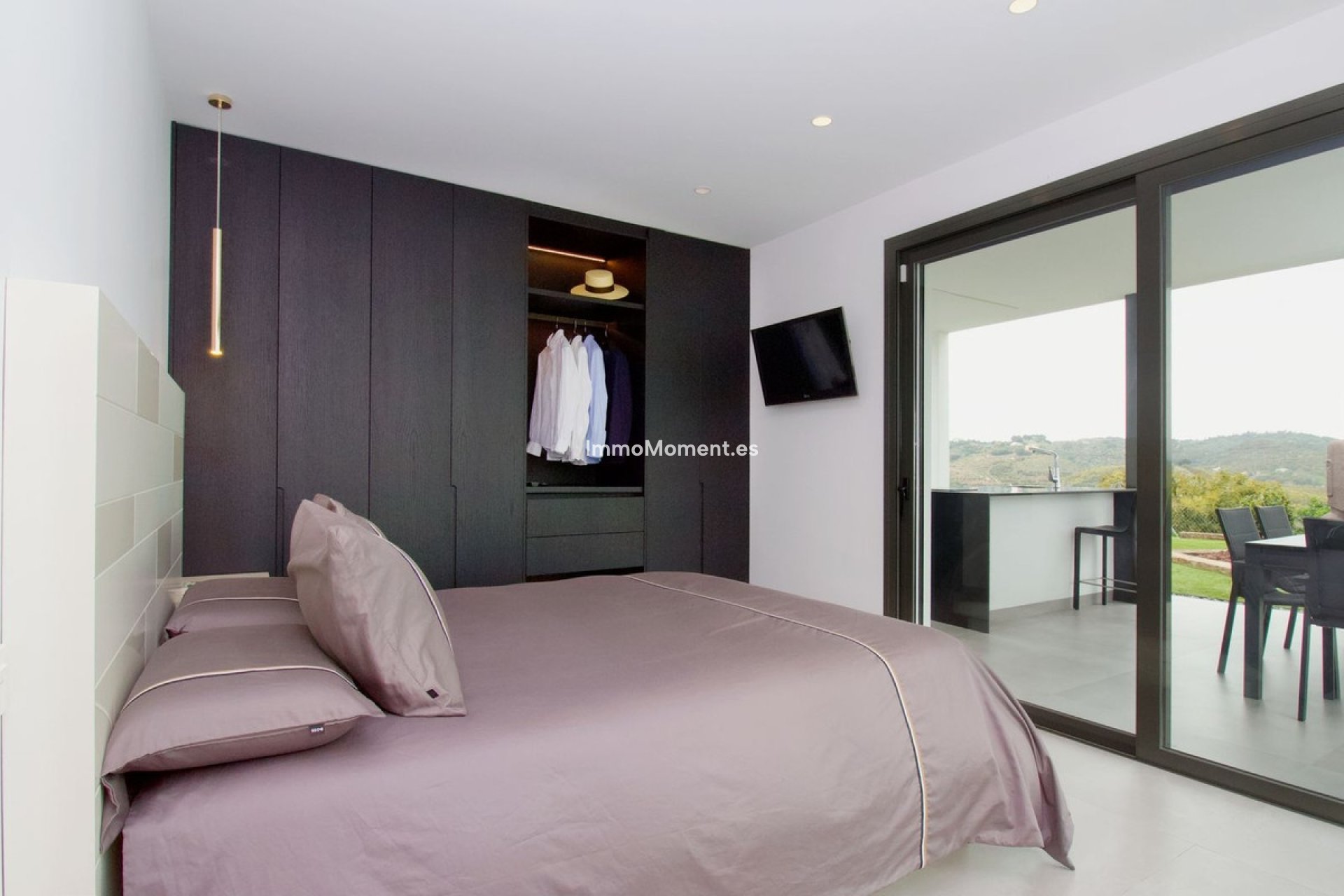 Resale - Villa - Inland  - Alhaurín el Grande Centro