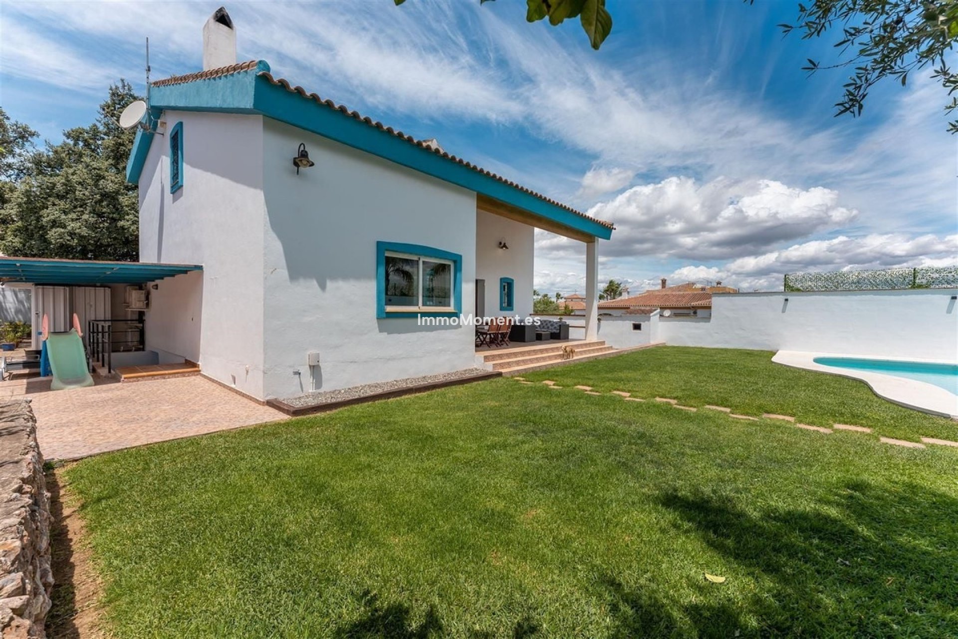 Resale - Villa - Inland  - Alhaurín el Grande Centro