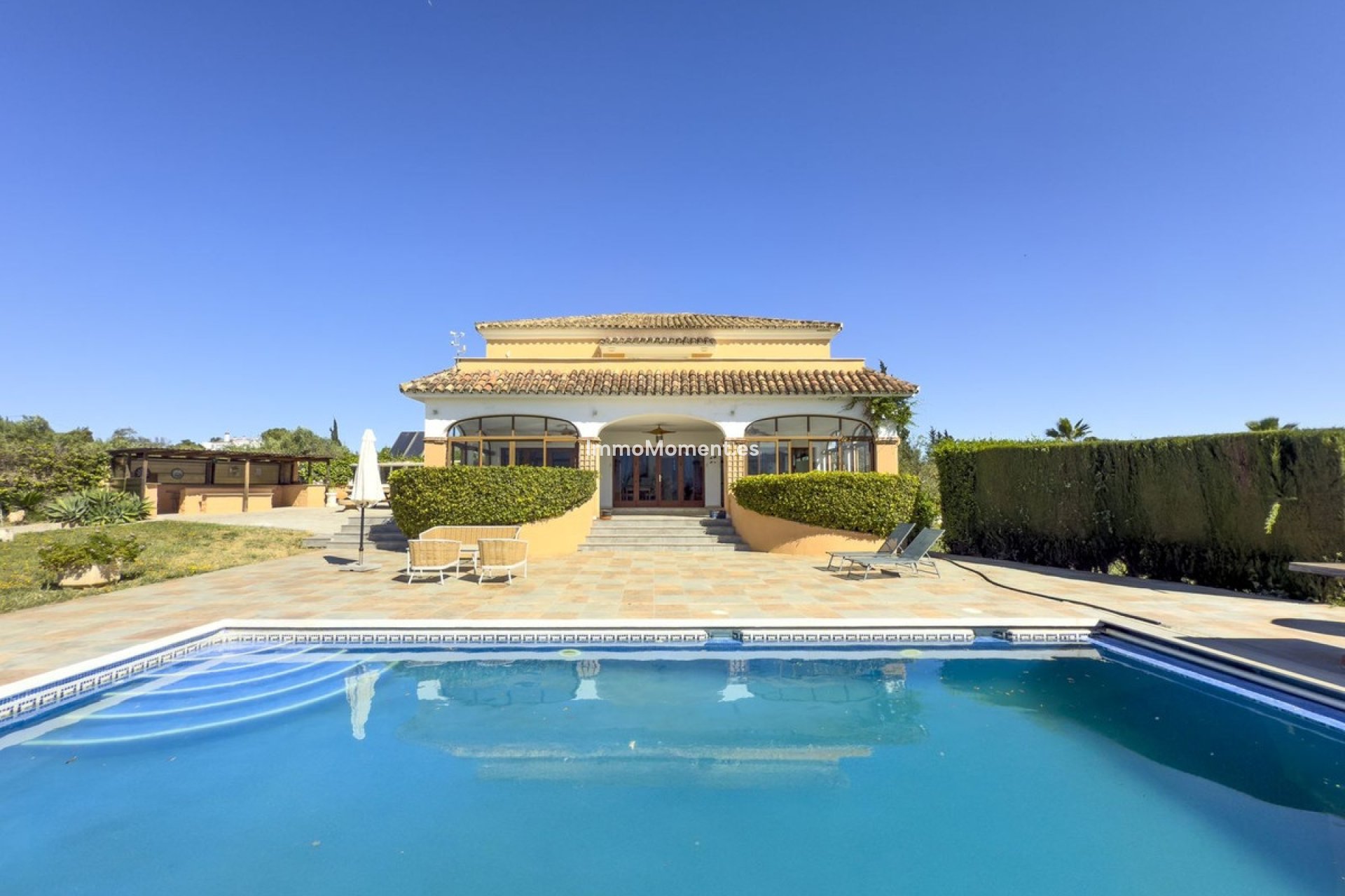 Resale - Villa - Inland  - Alhaurín el Grande Centro