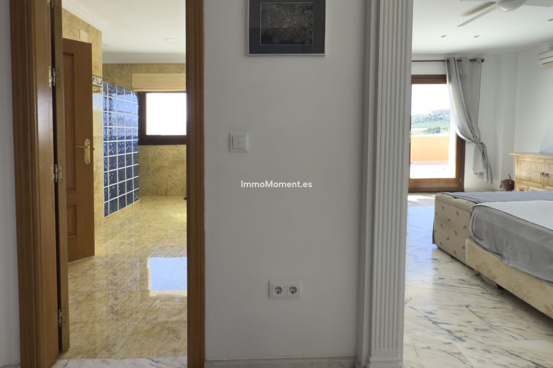 Resale - Villa - Inland  - Alhaurín el Grande Centro