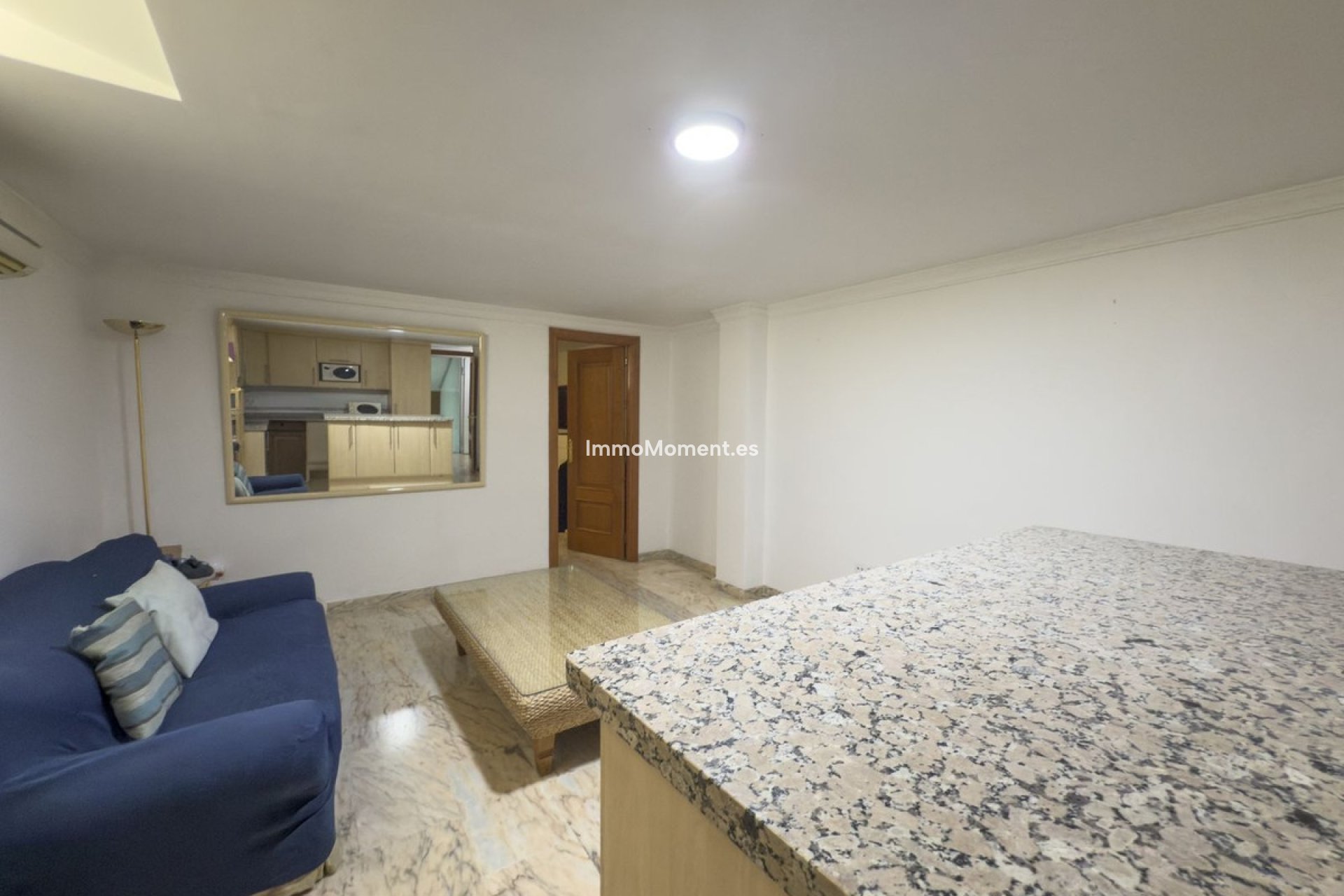 Resale - Villa - Inland  - Alhaurín el Grande Centro