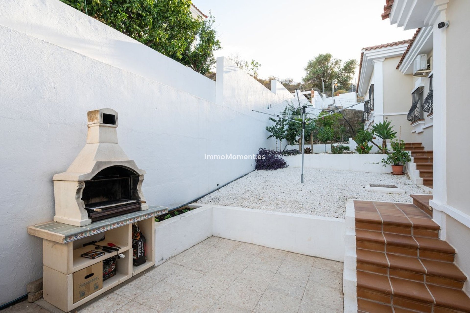 Resale - Villa - Inland  - Alhaurín el Grande Centro