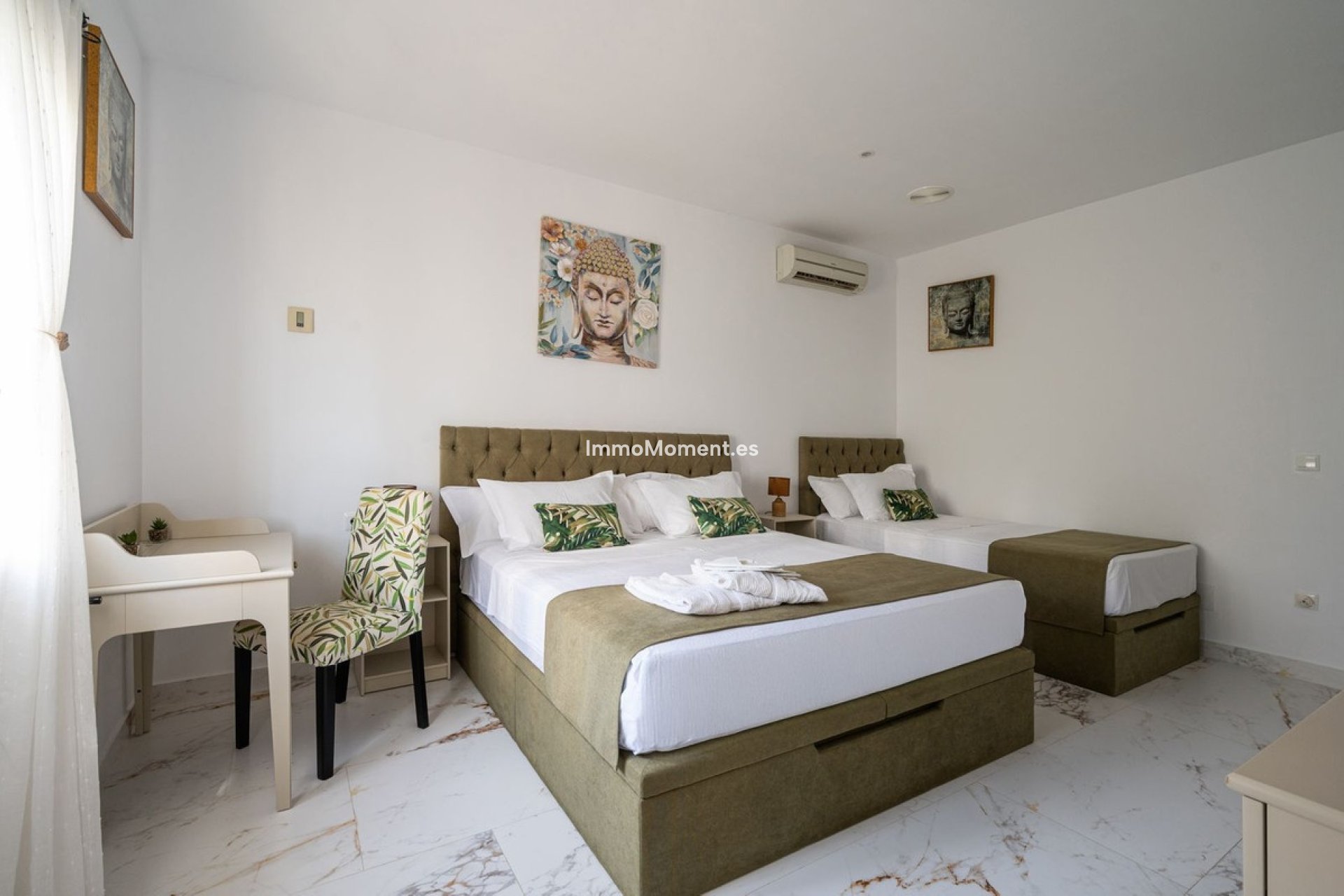 Resale - Villa - Inland  - Alhaurín el Grande Centro