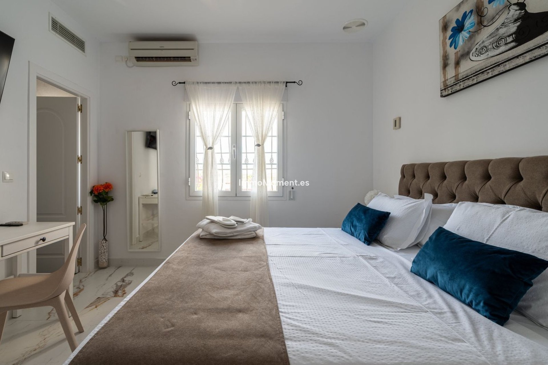 Resale - Villa - Inland  - Alhaurín el Grande Centro