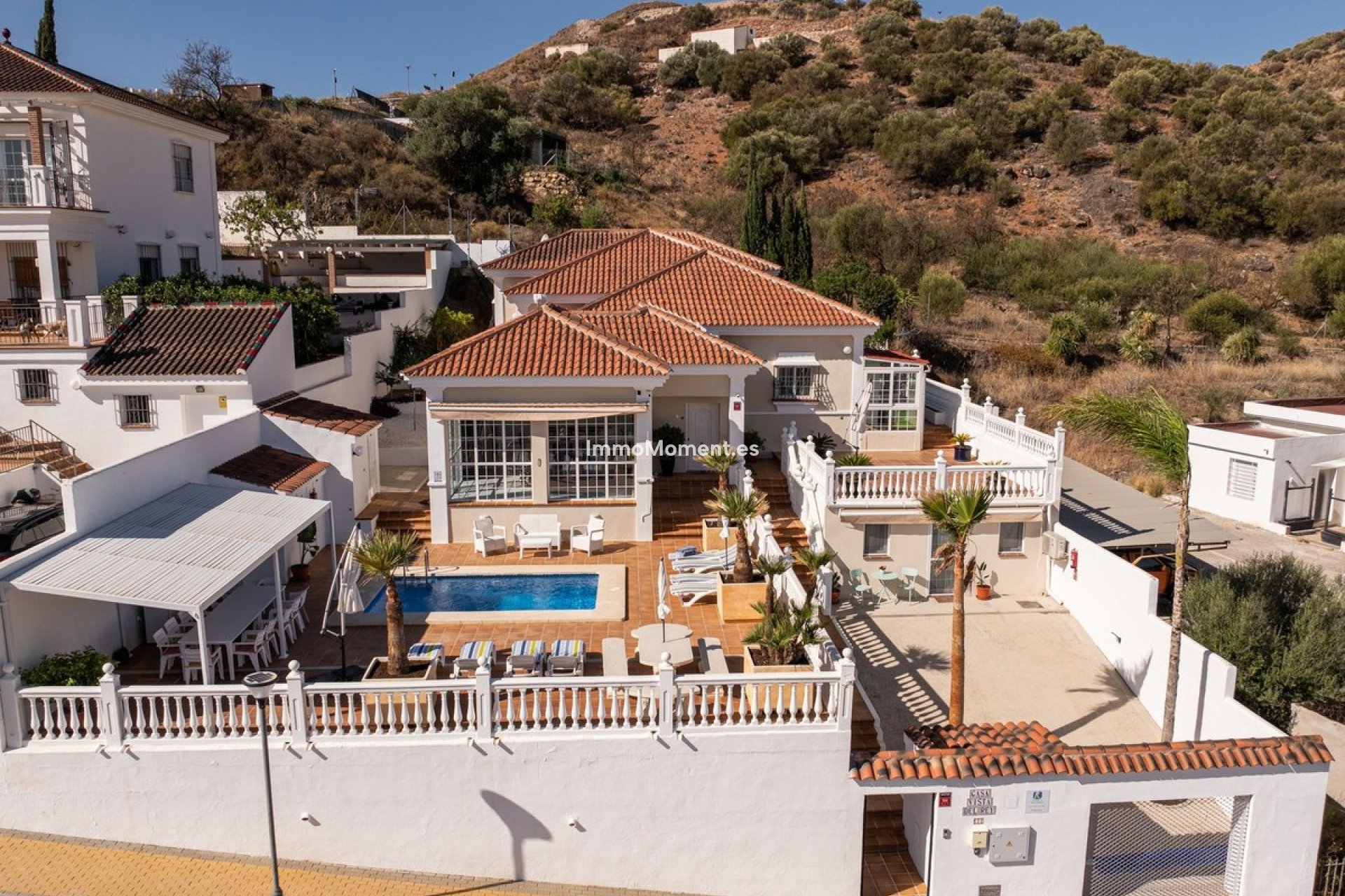 Resale - Villa - Inland  - Alhaurín el Grande Centro