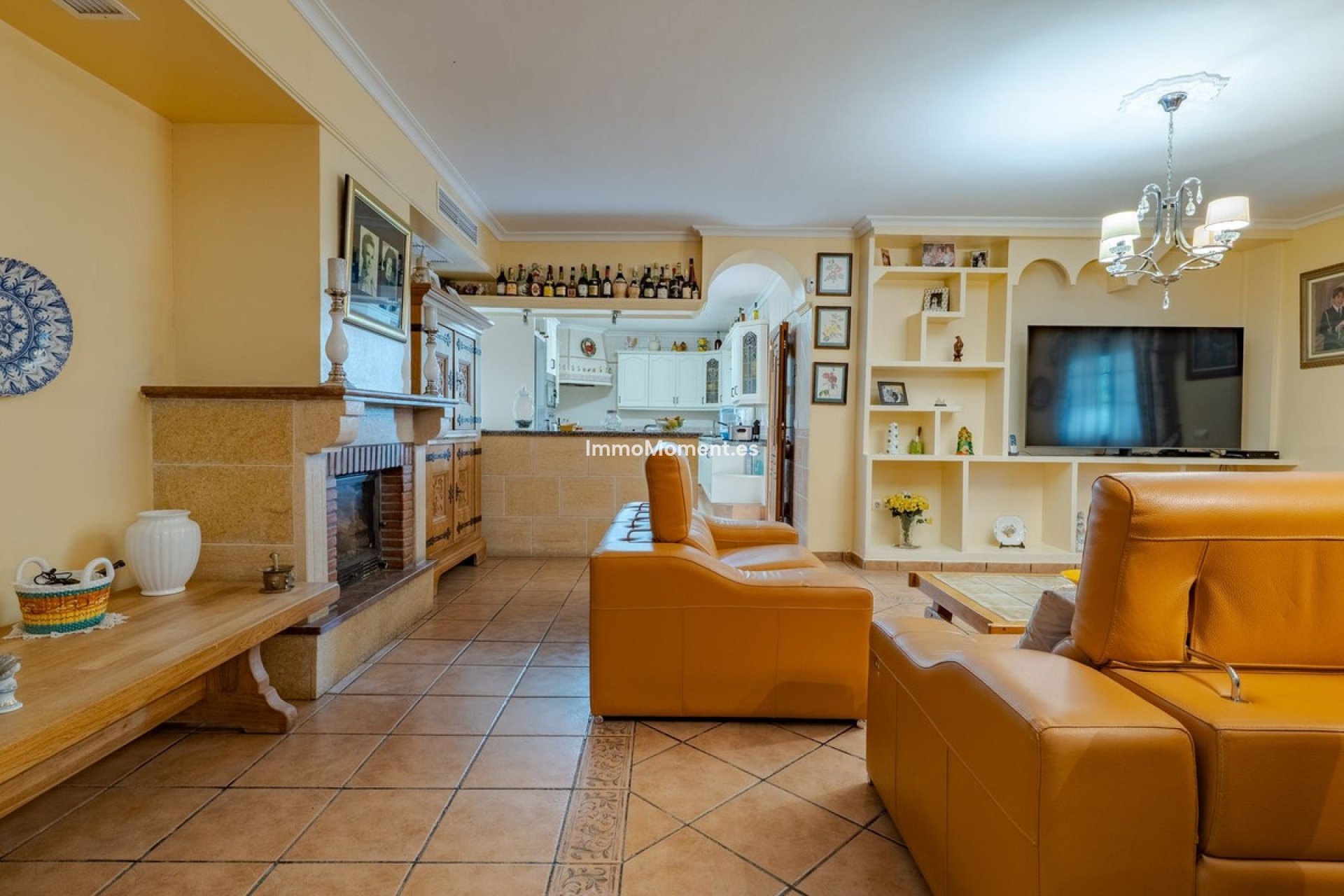Resale - Villa - Inland  - Alhaurín el Grande Centro