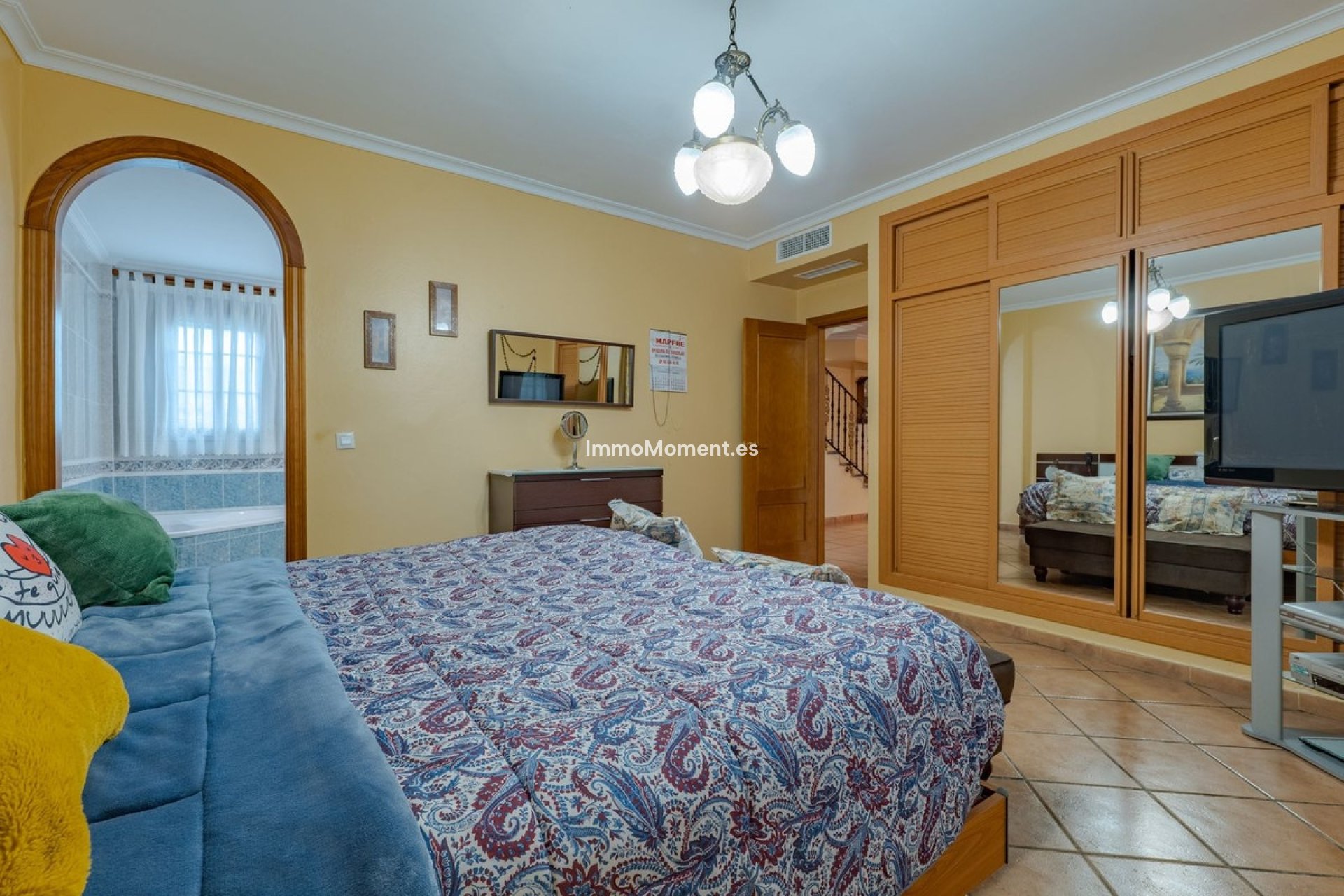 Resale - Villa - Inland  - Alhaurín el Grande Centro