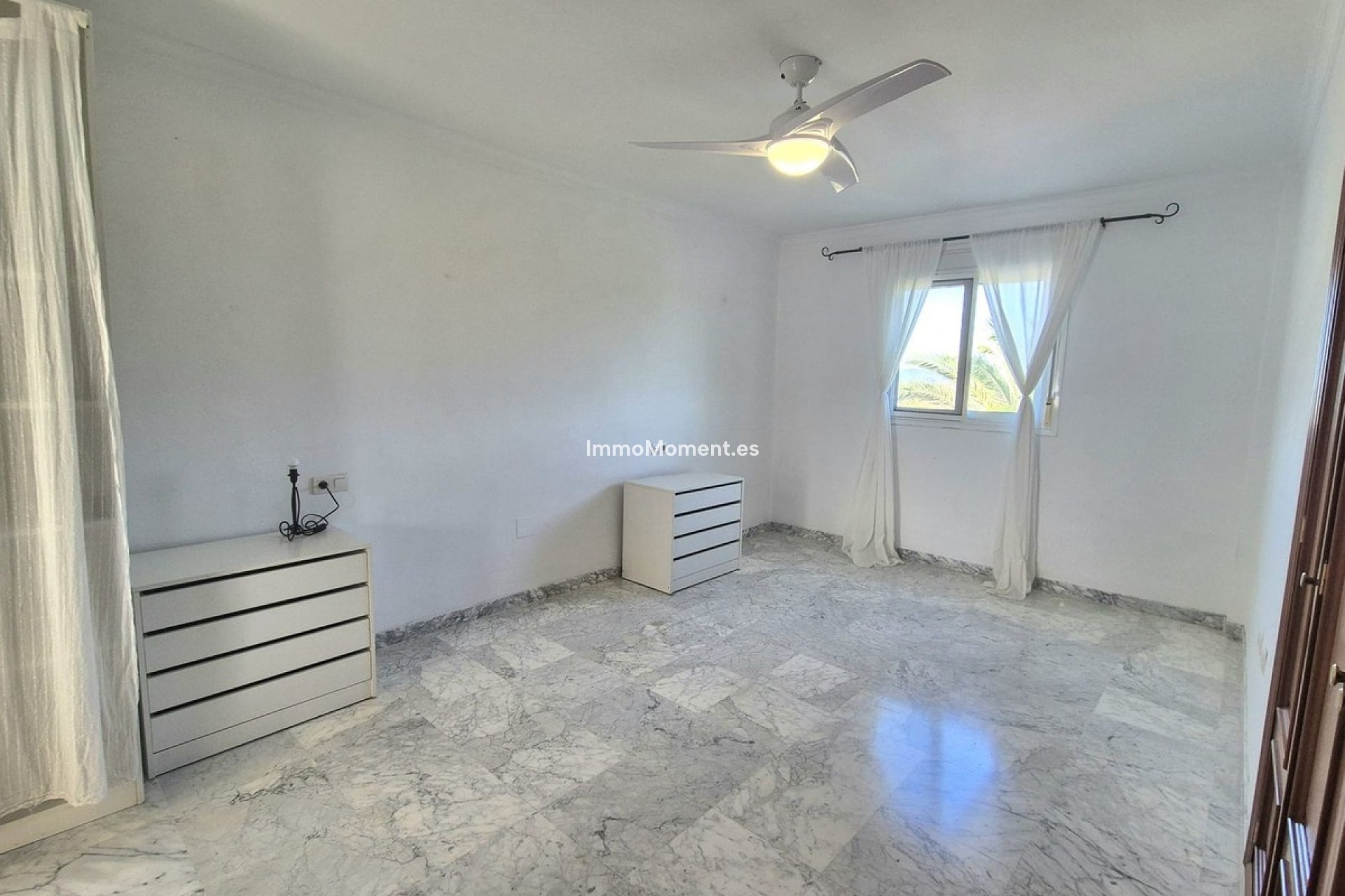 Resale - Villa - Inland  - Alhaurín Golf