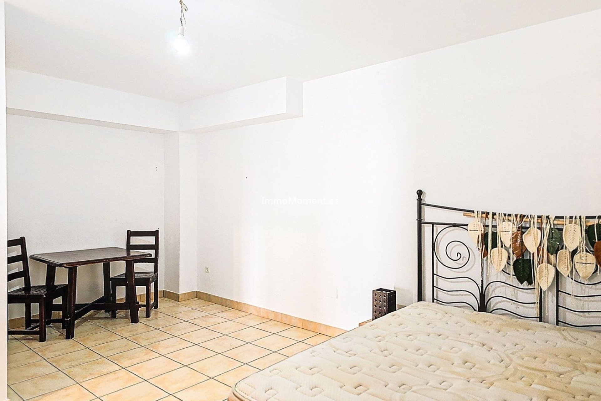 Resale - Villa - Inland  - Almogía