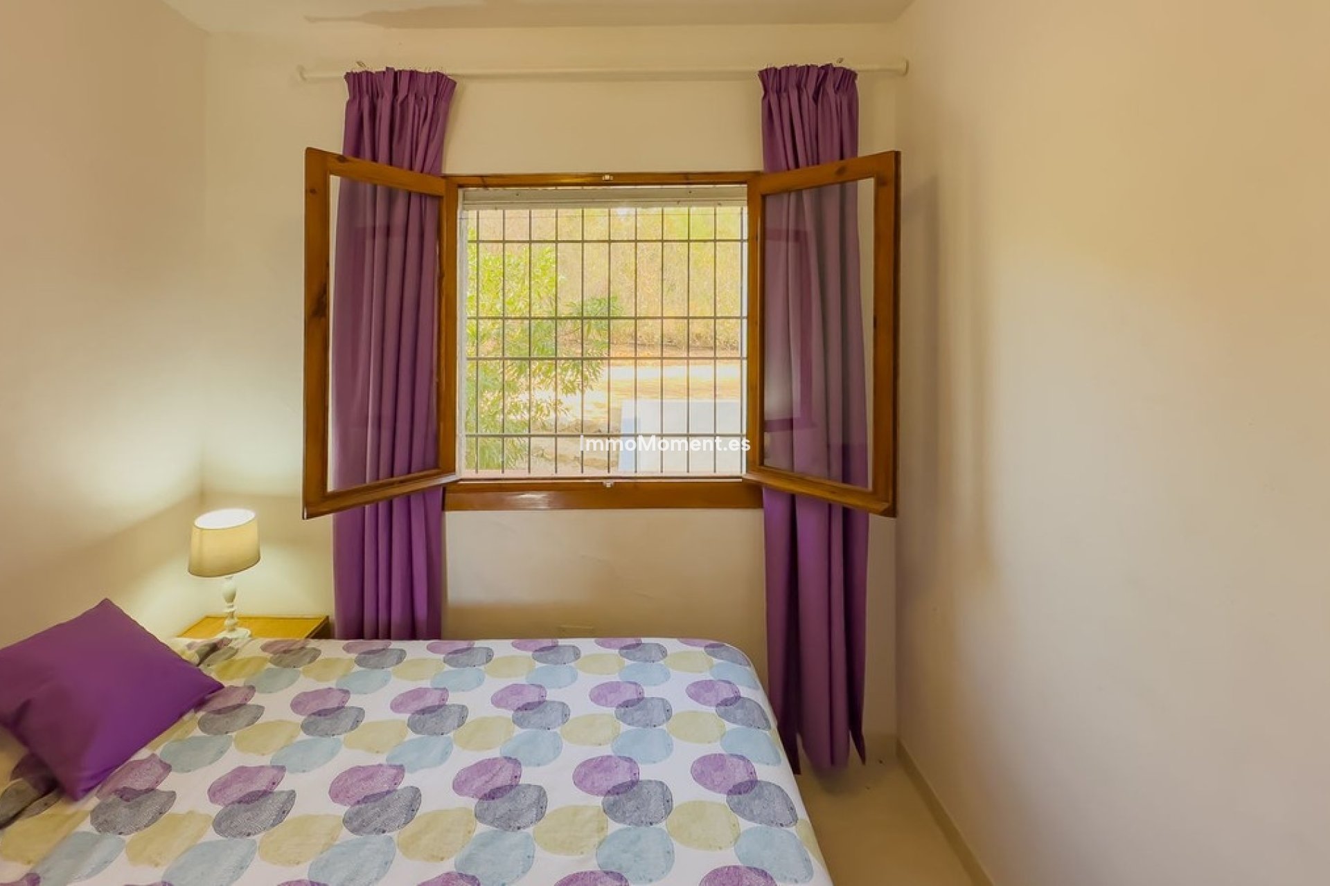 Resale - Villa - Inland  - Almogía