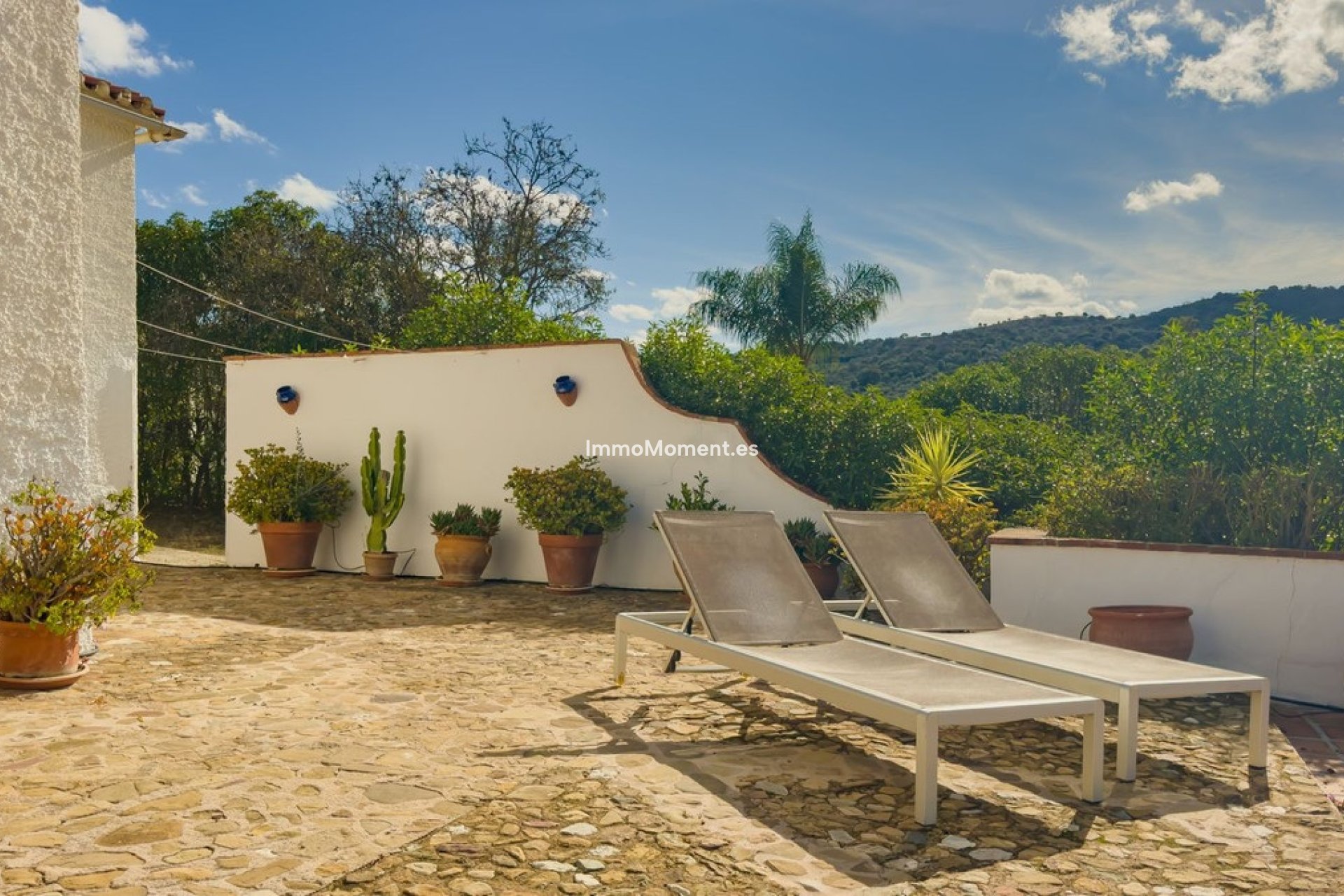 Resale - Villa - Inland  - Almogía