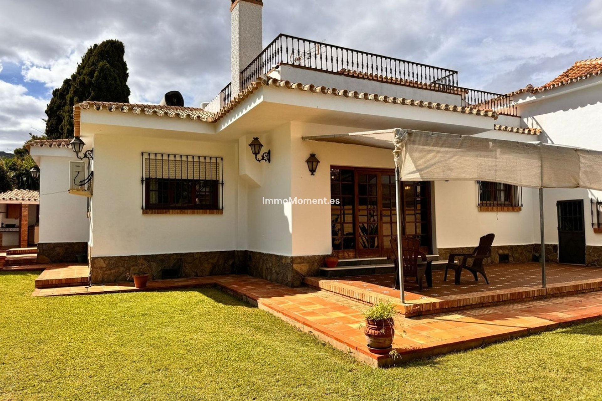 Resale - Villa - Inland  - Churriana