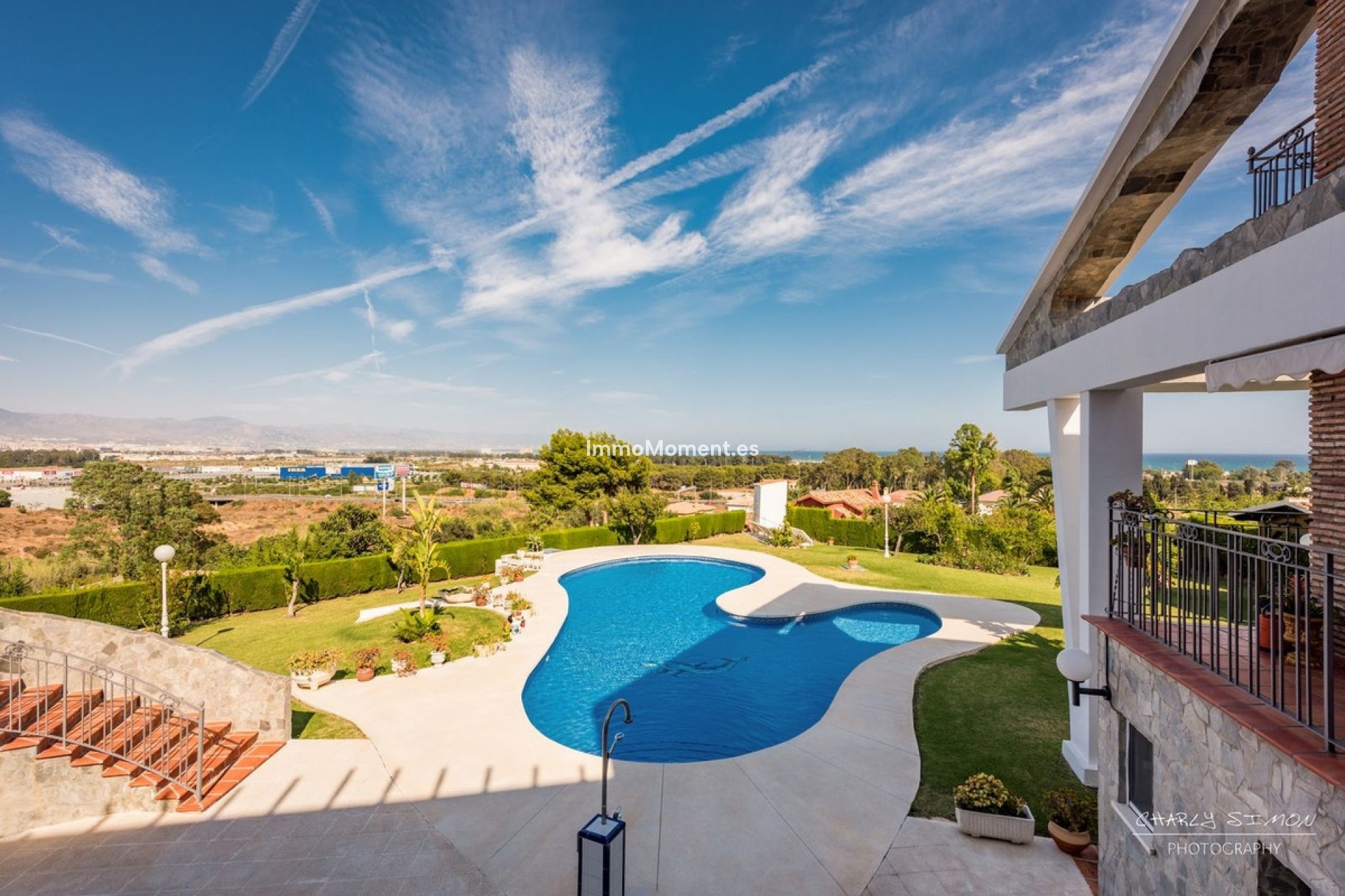 Resale - Villa - Inland  - Churriana