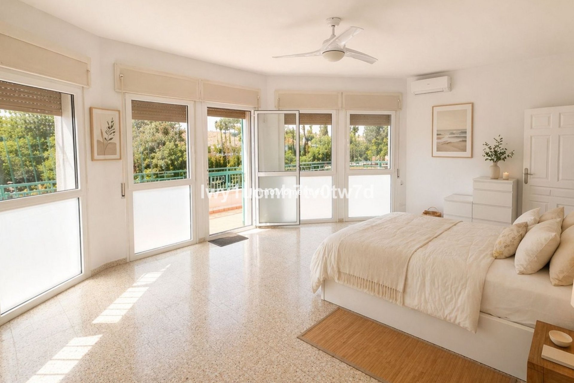 Resale - Villa - Inland  - Churriana