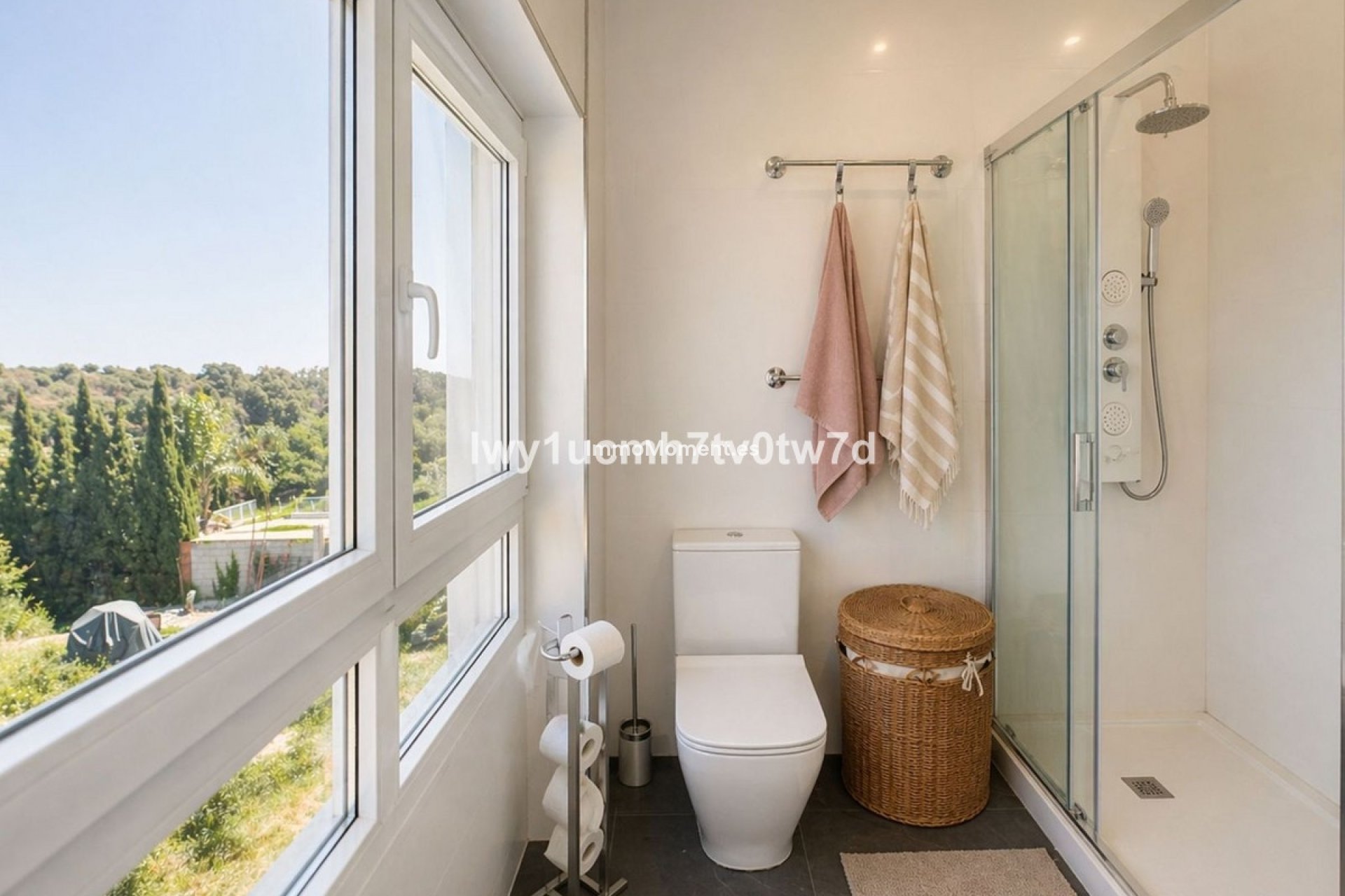 Resale - Villa - Inland  - Churriana