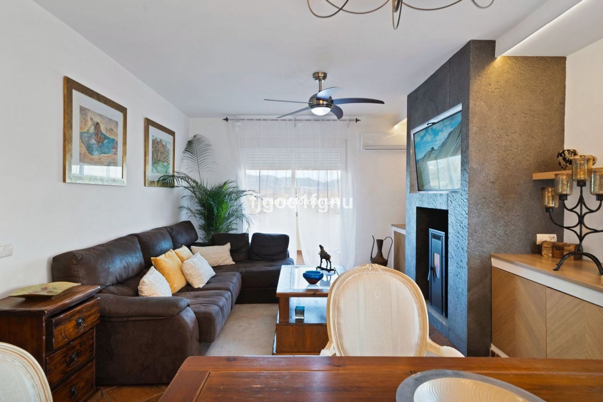 Resale - Villa - Inland  - Coín