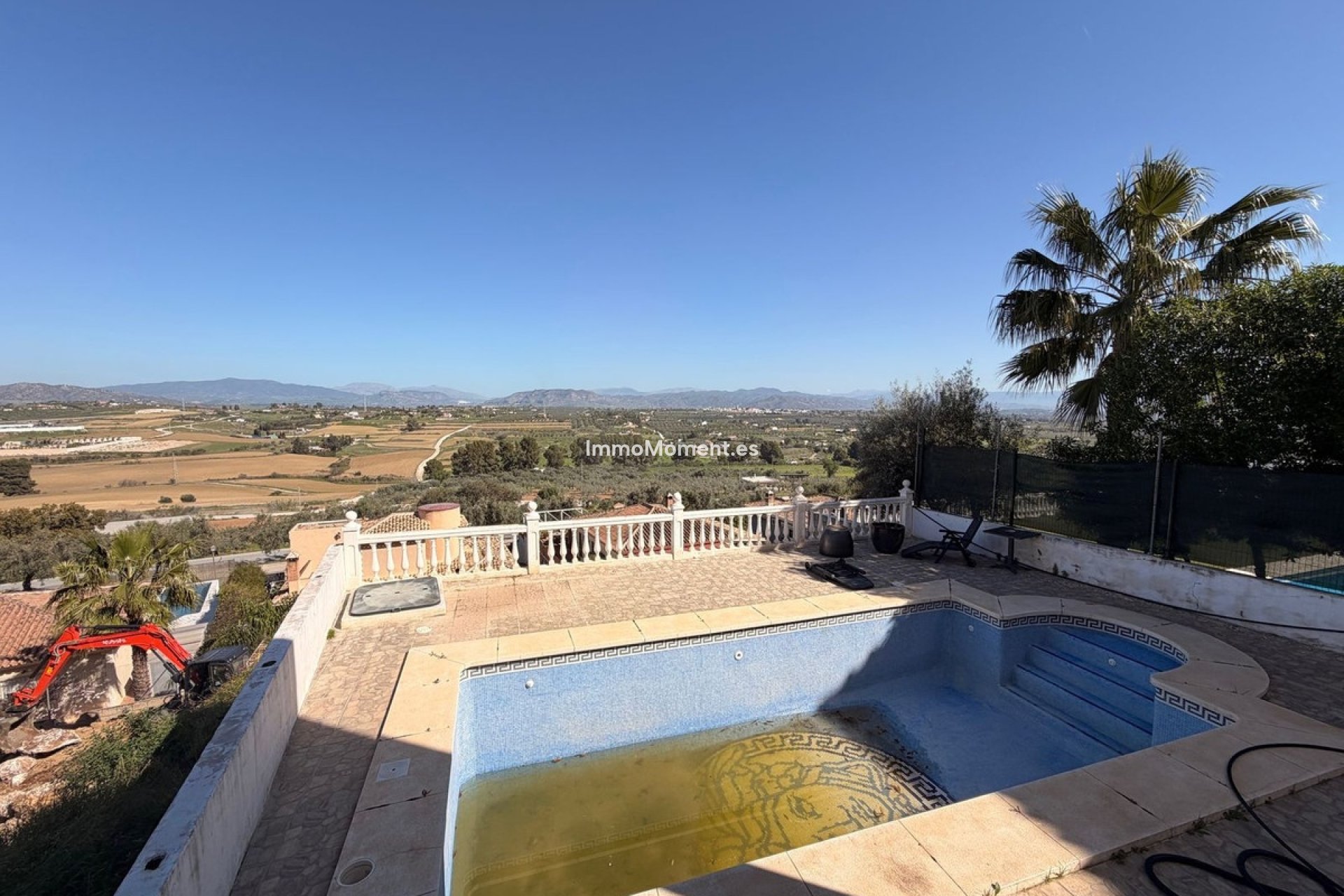 Resale - Villa - Inland  - Coín