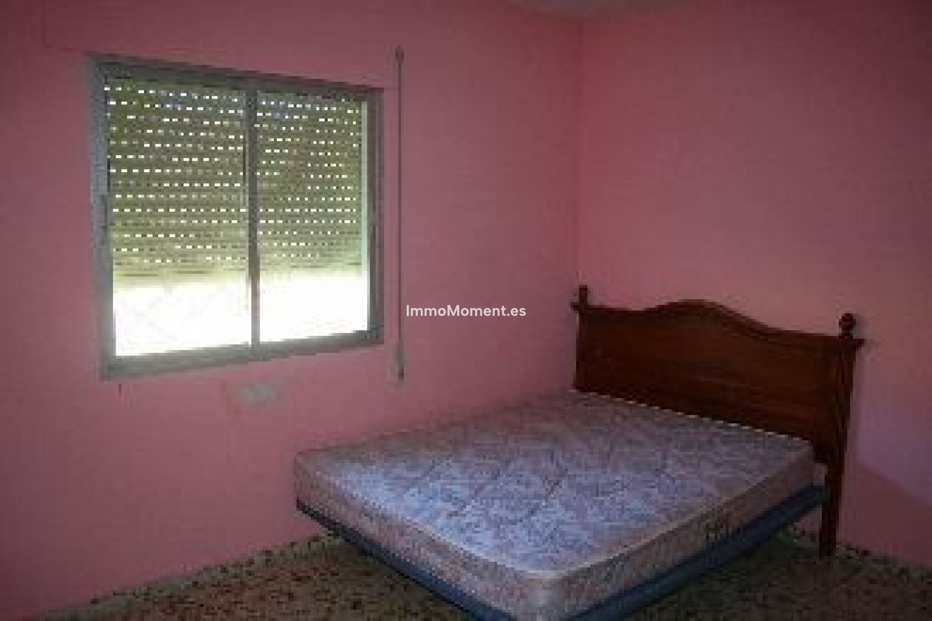 Resale - Villa - Inland  - Coín