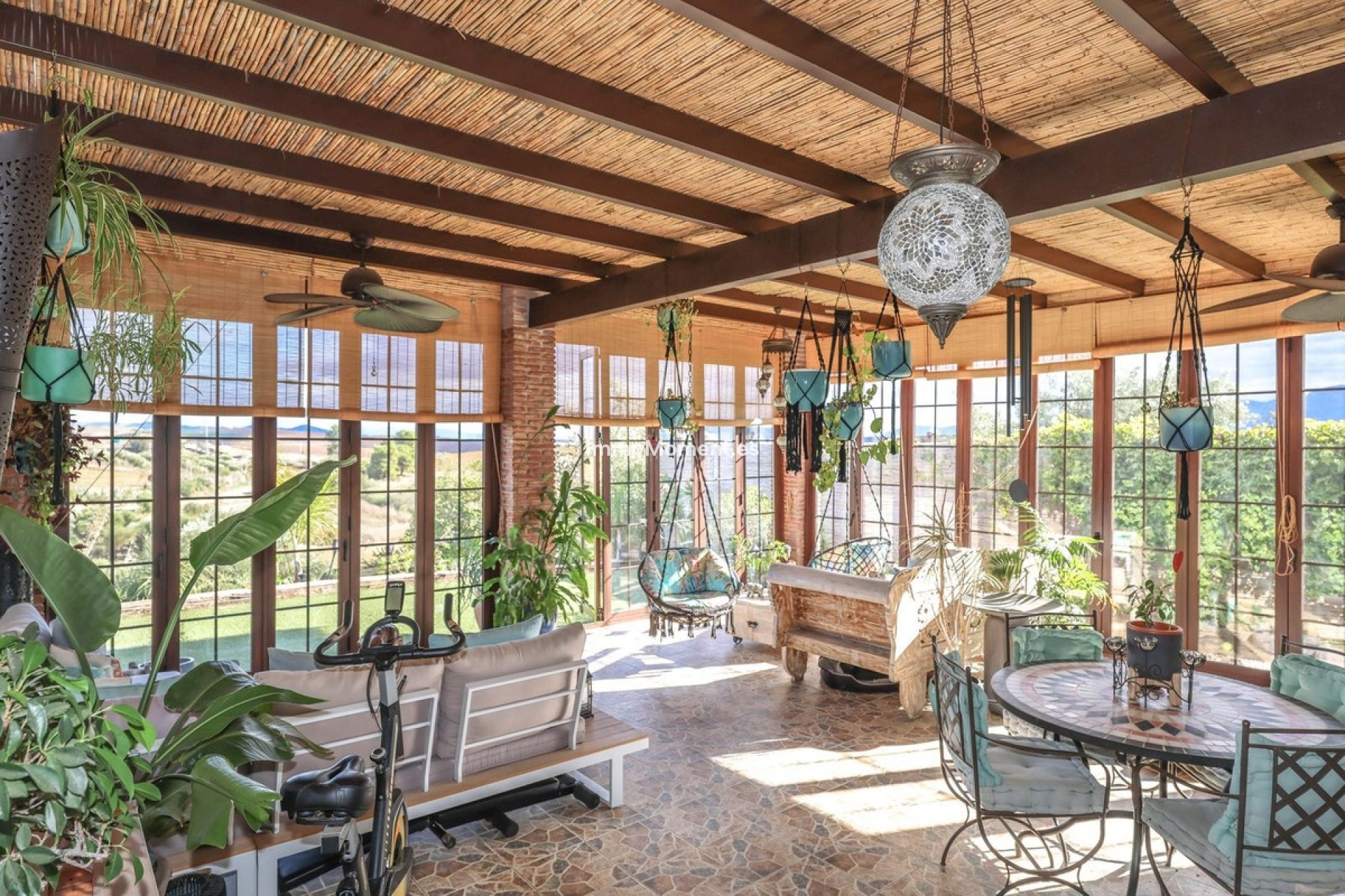 Resale - Villa - Inland  - Coín