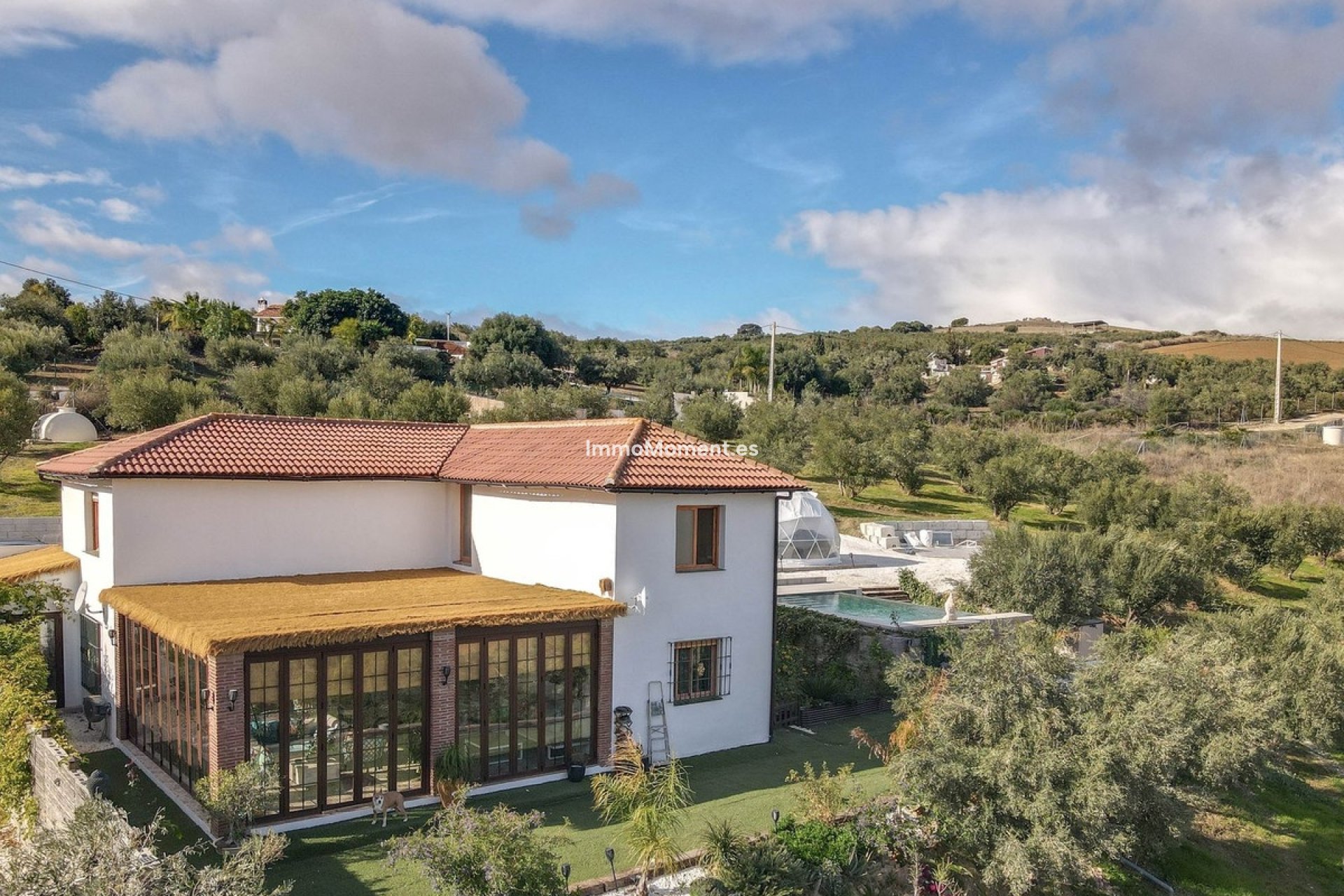 Resale - Villa - Inland  - Coín